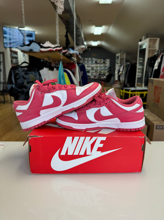 Nike dunk archeo pink