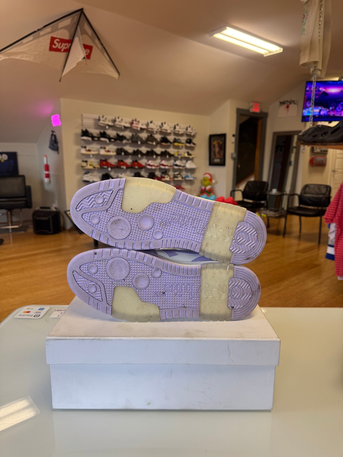 Offwhite Out the Office