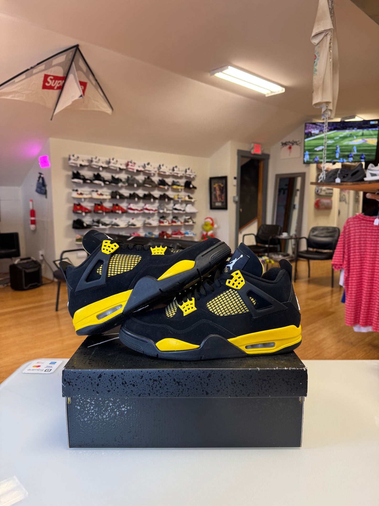 Jordan 4 Yellow Thunder