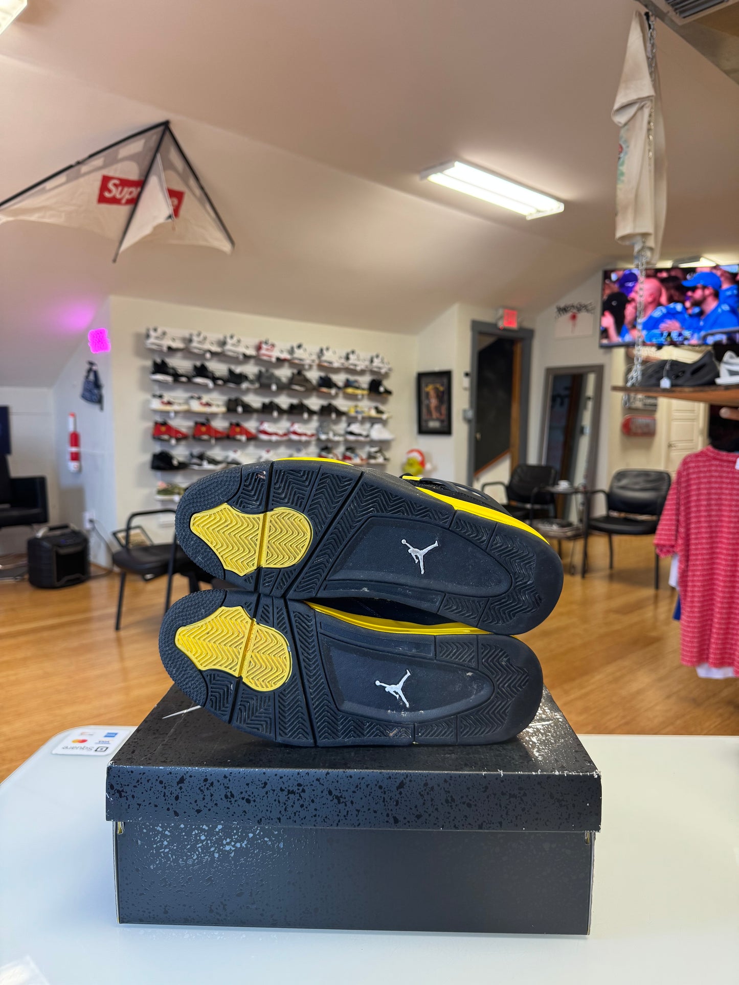 Jordan 4 Yellow Thunder