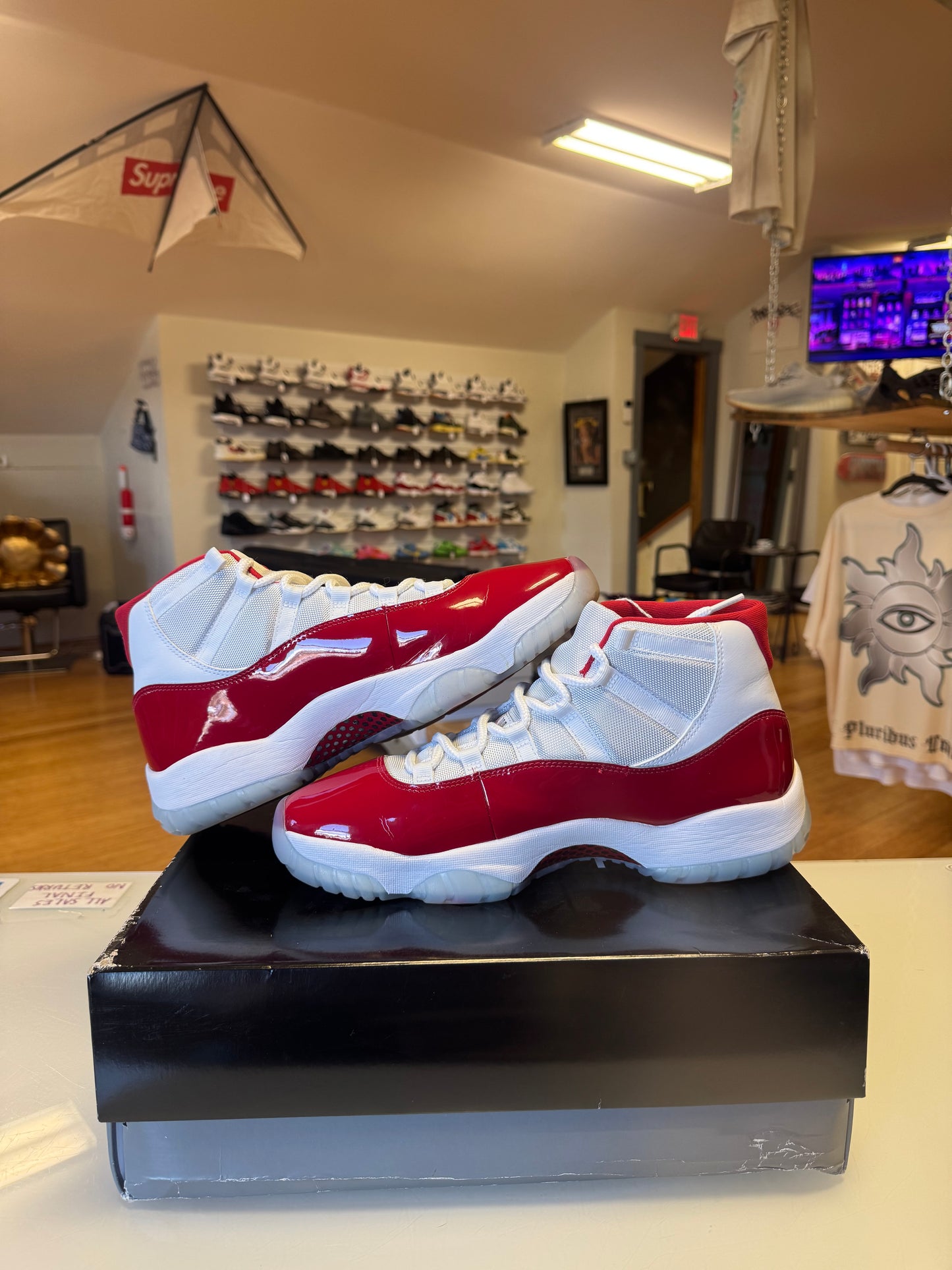 Jordan 11 Cherry