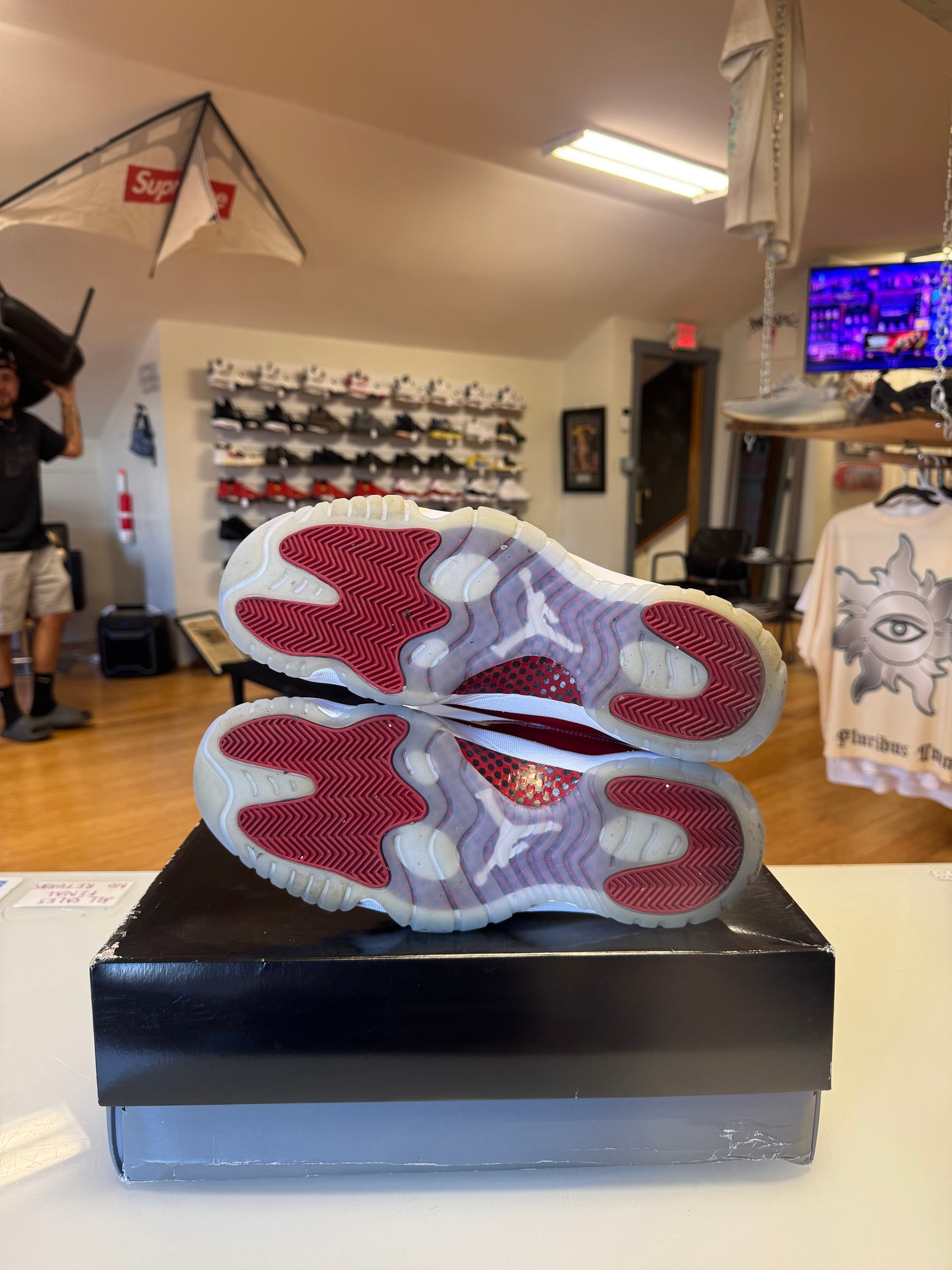 Jordan 11 Cherry