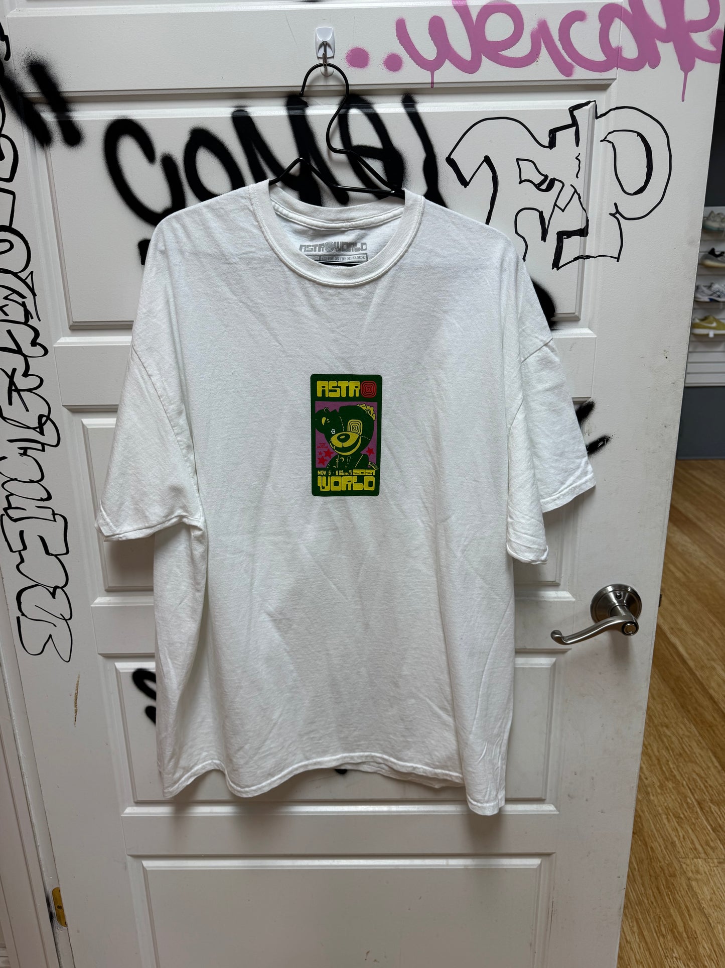 Travis Scott scarebear tee