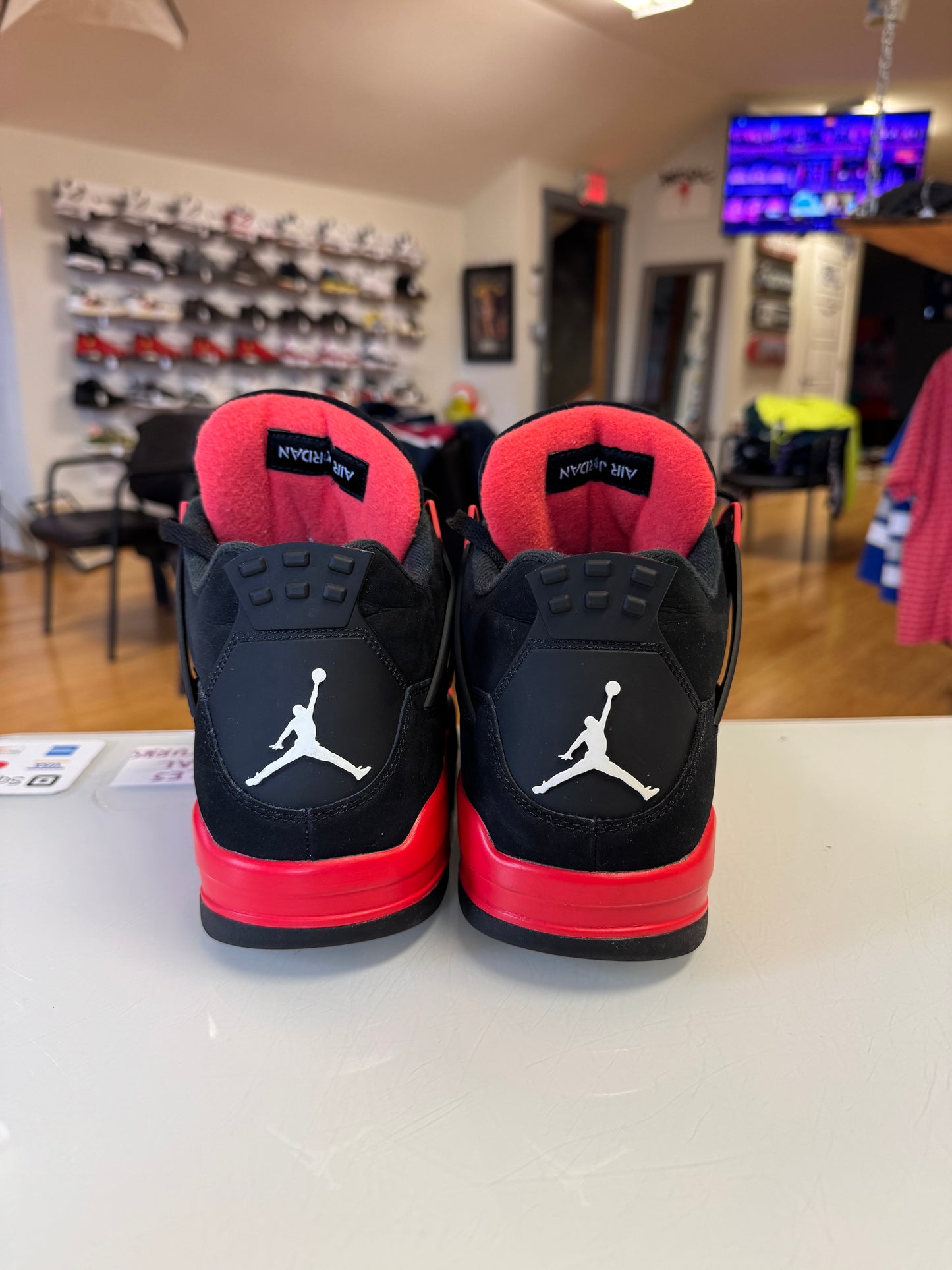 Jordan 4 red thunder