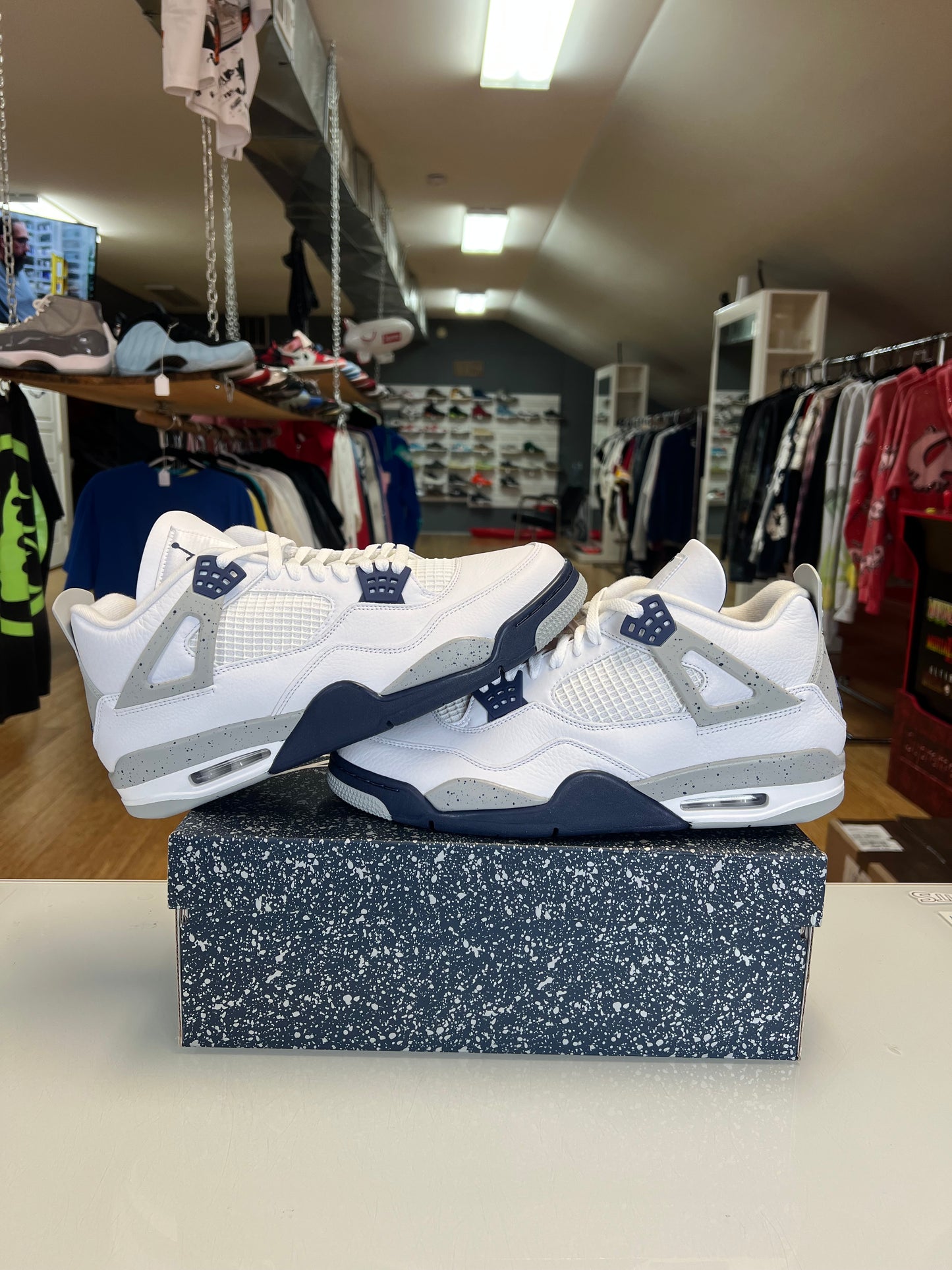 Jordan 4 Midnight Navy