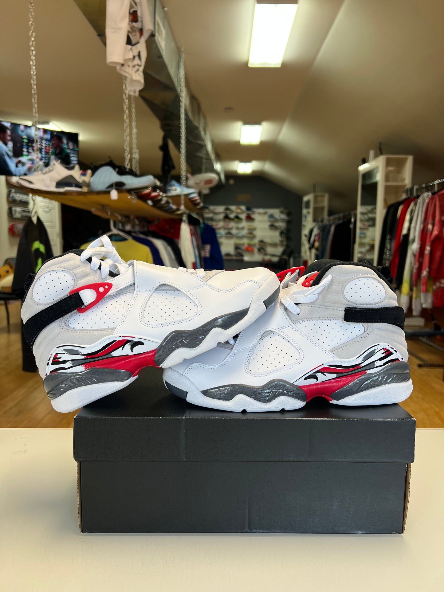 Jordan 8 Bugs Bunny