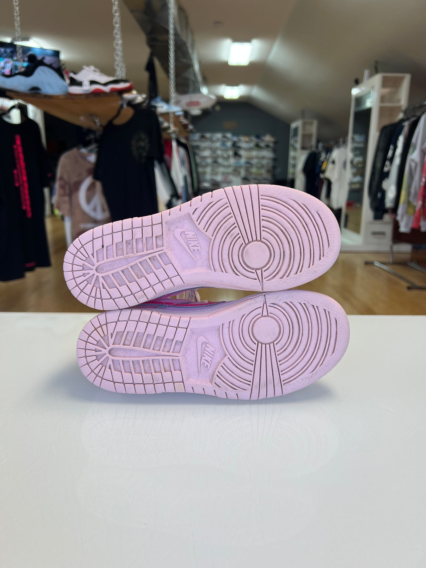 Nike Dunk Triple Pink