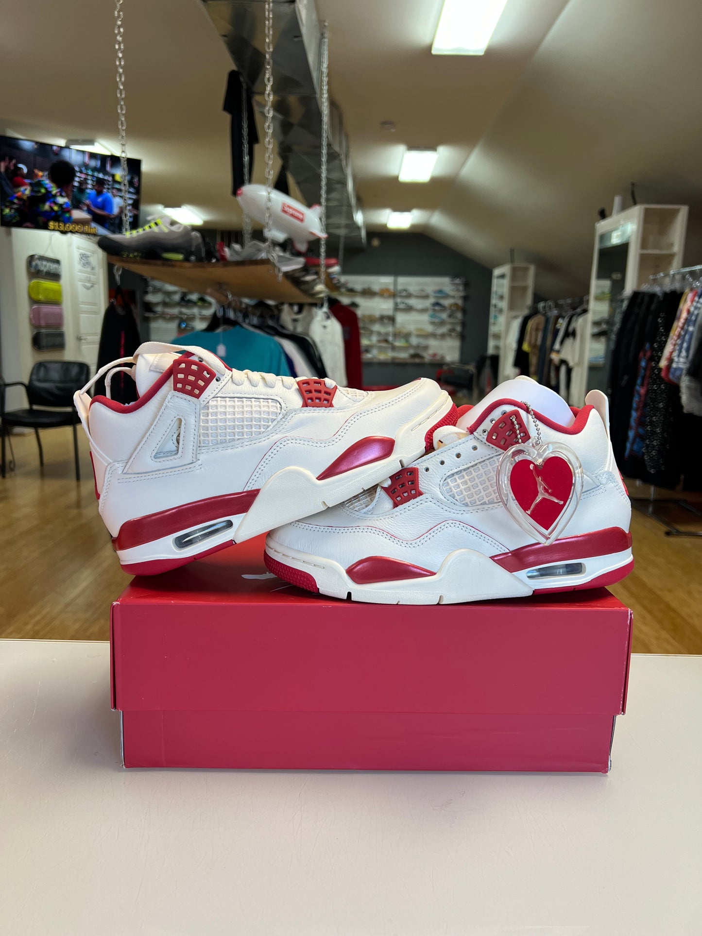 Jordan 4 Valentine’s Day
