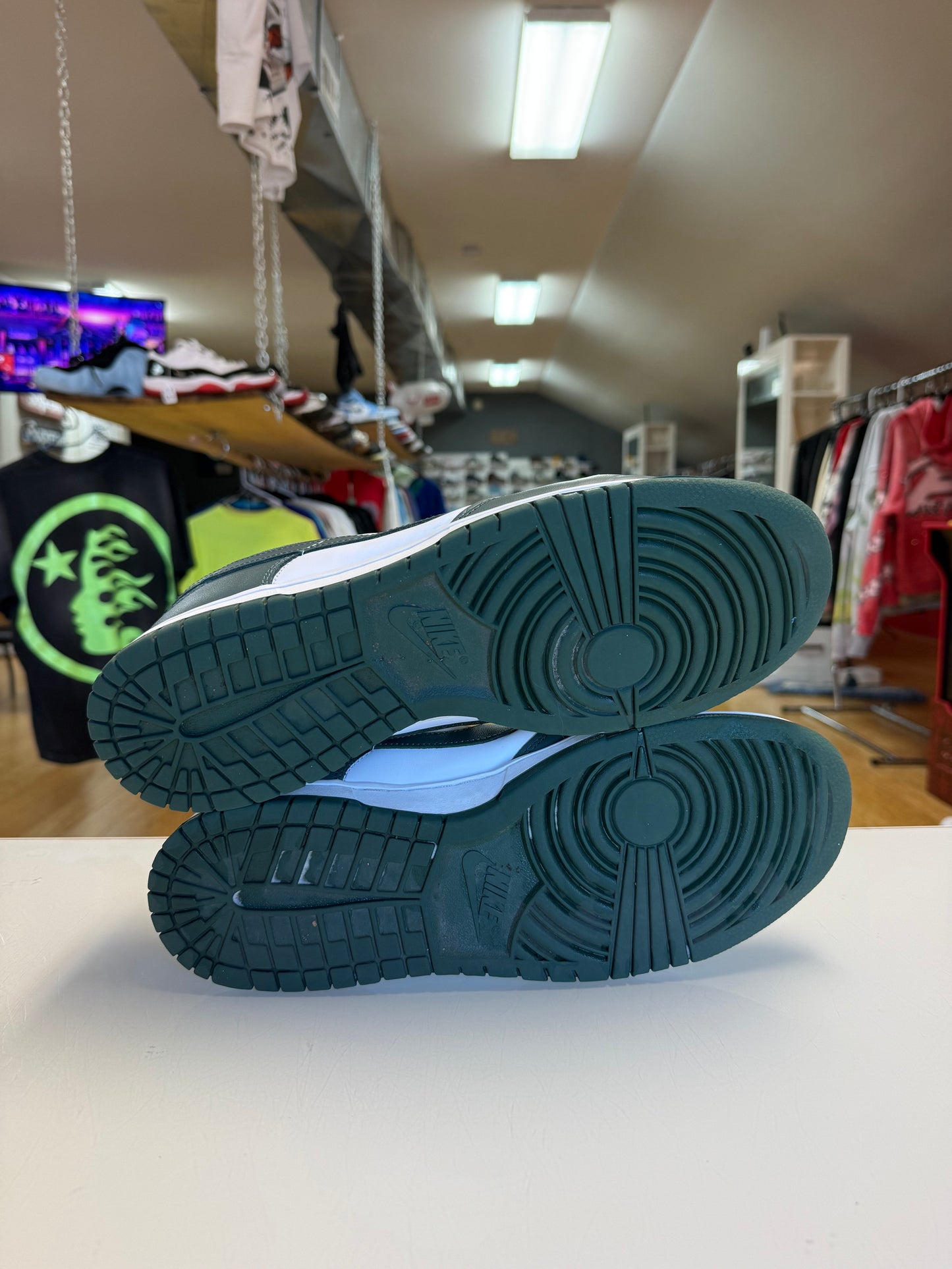 Nike dunk vintage green