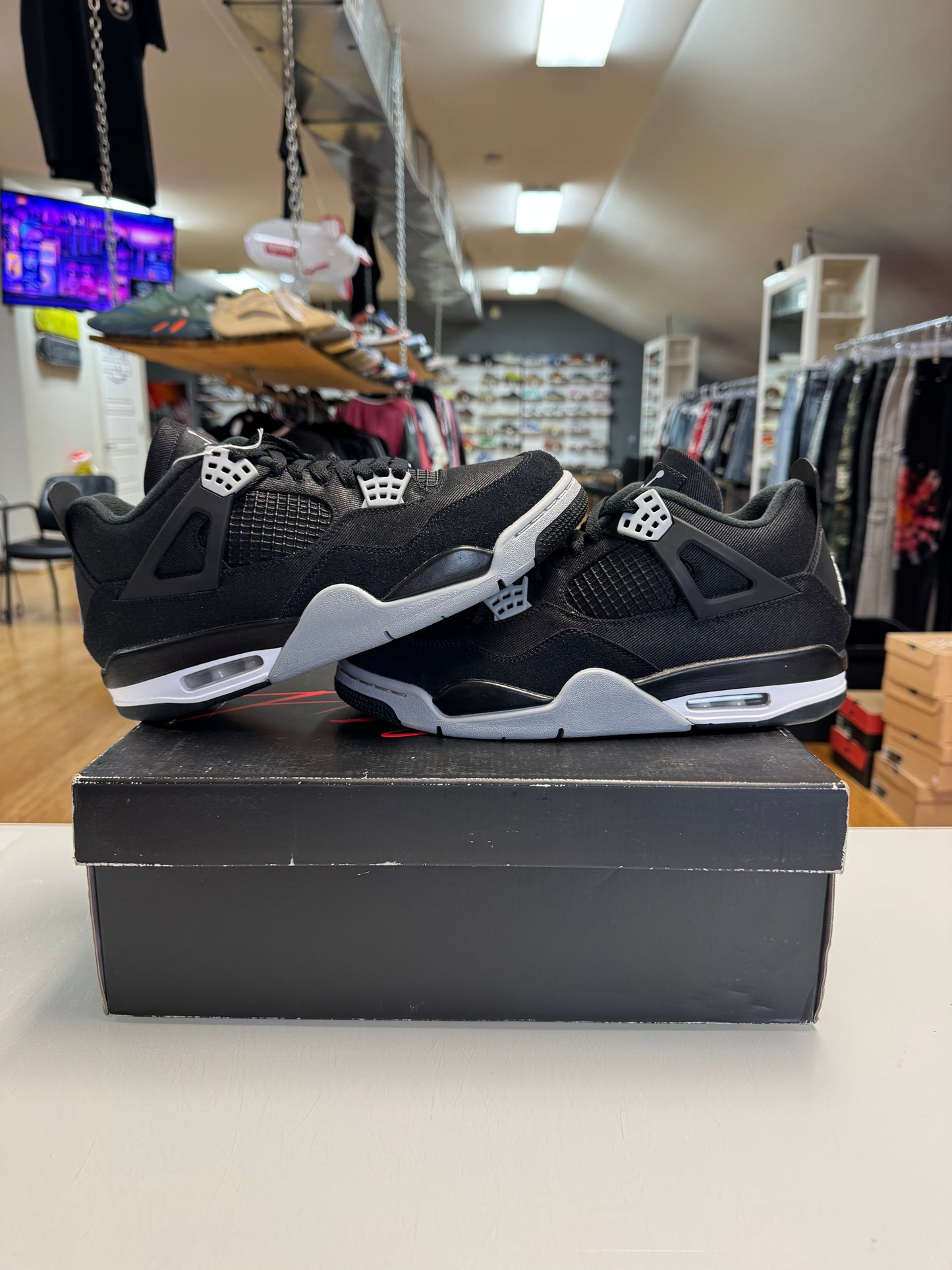 Jordan 4 black canvas