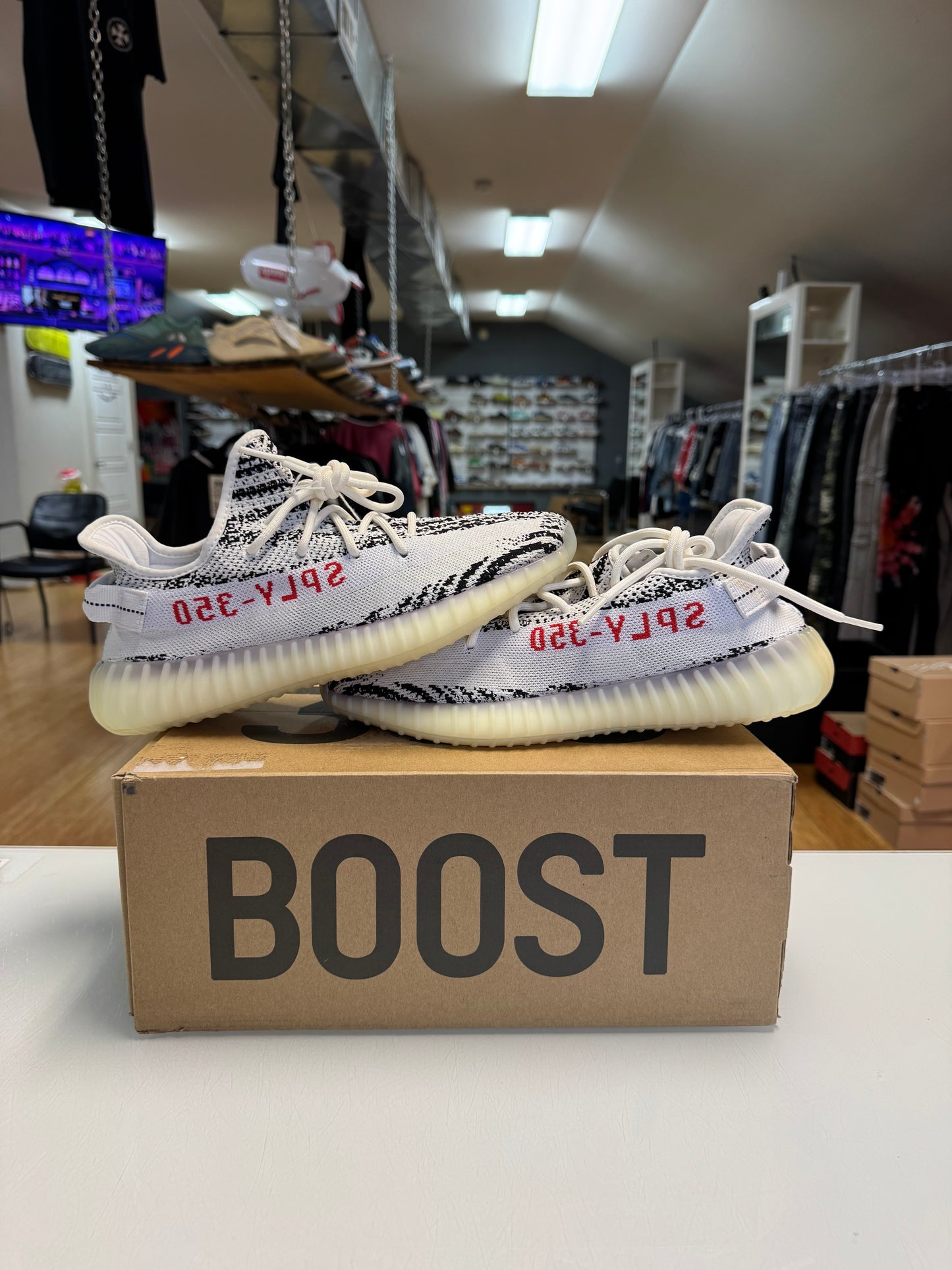 Yeezy 350 zebra
