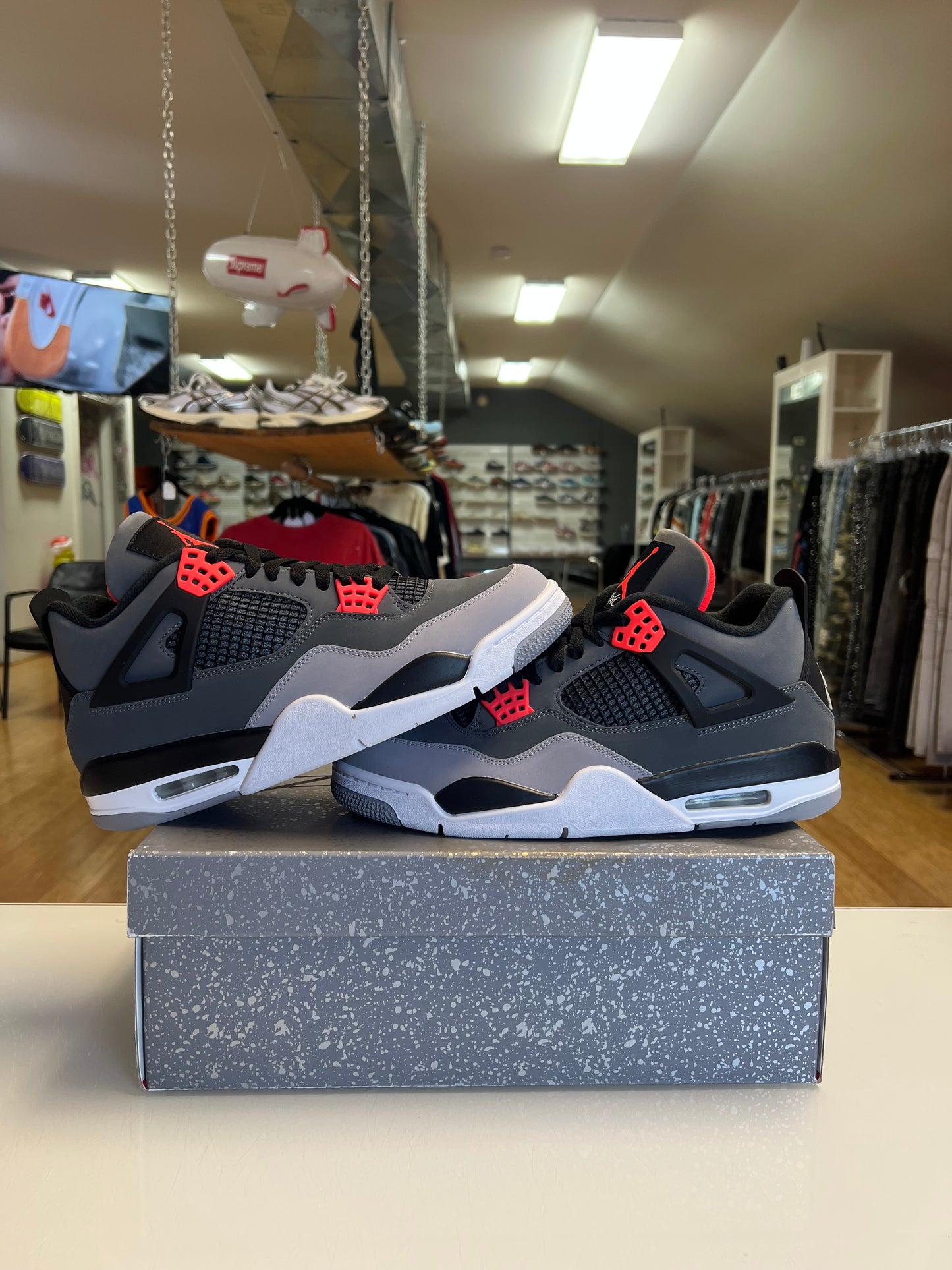Jordan 4 Infrared