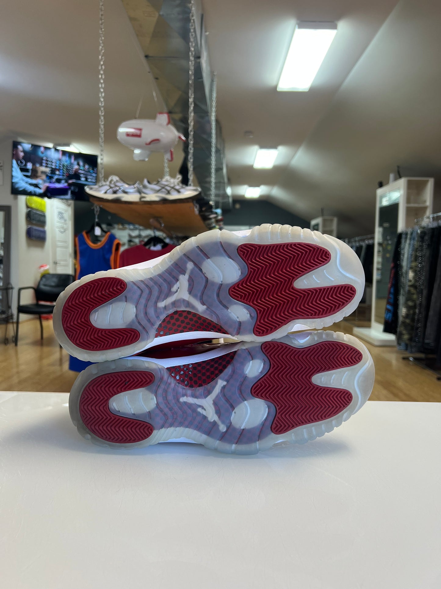 Jordan 11 Cherry