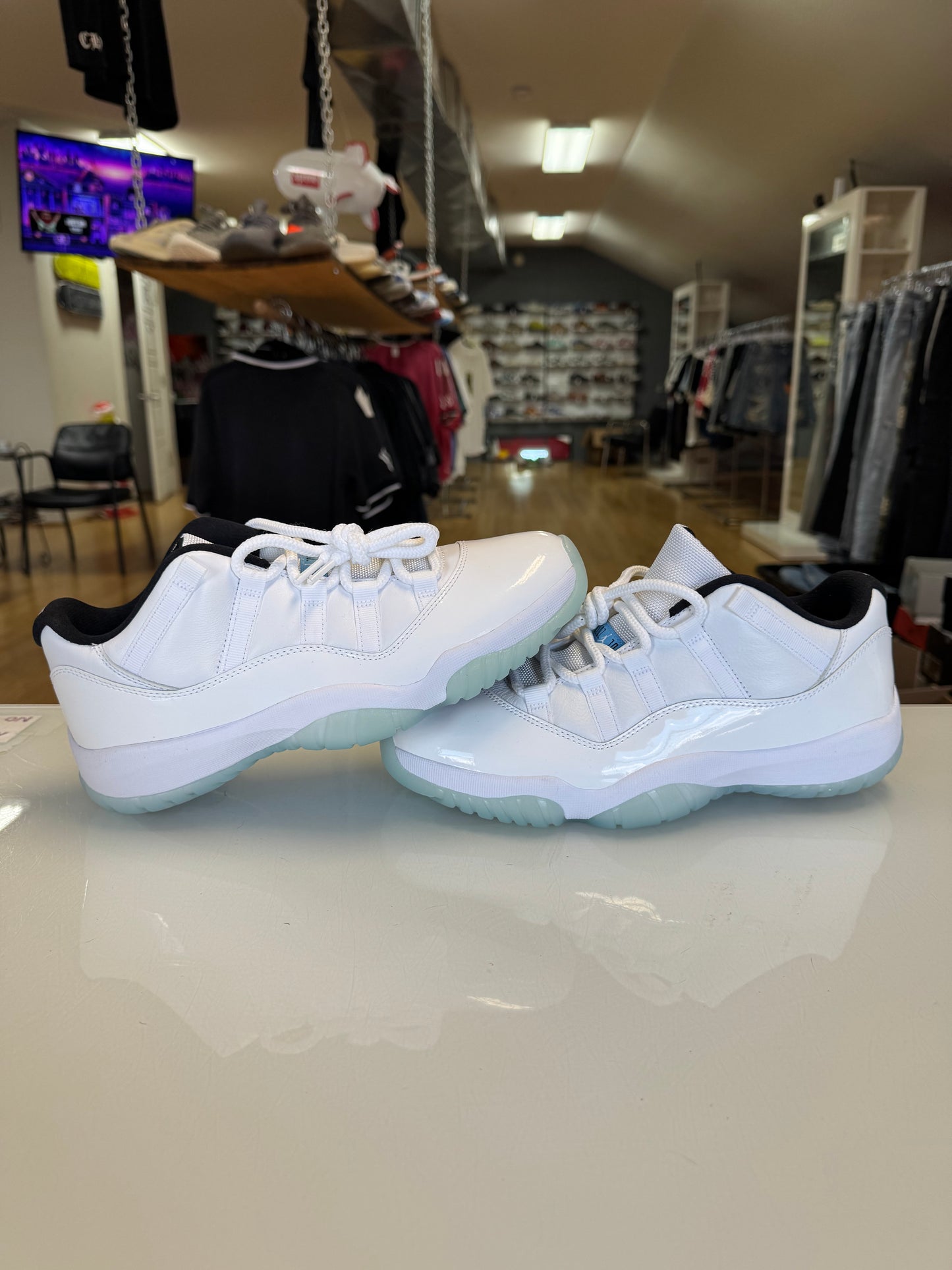 Jordan 11 low legend blue
