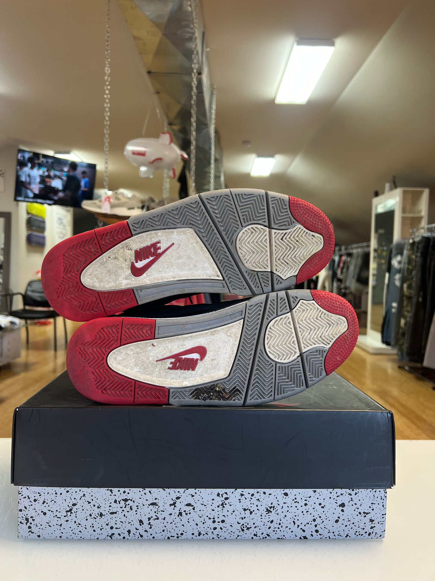 Jordan 4 Bred 2019