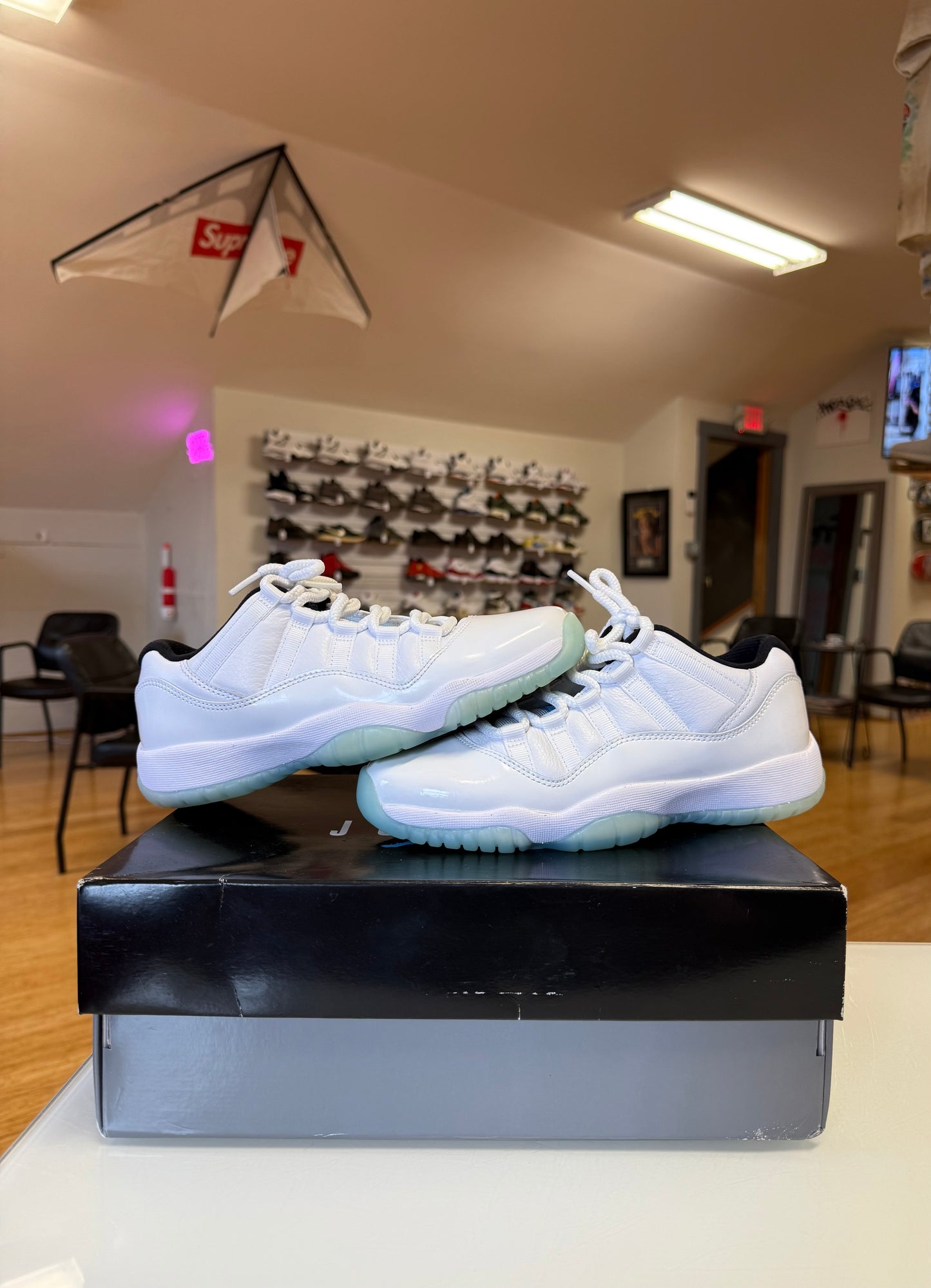 Jordan 11 Low Legend Blue