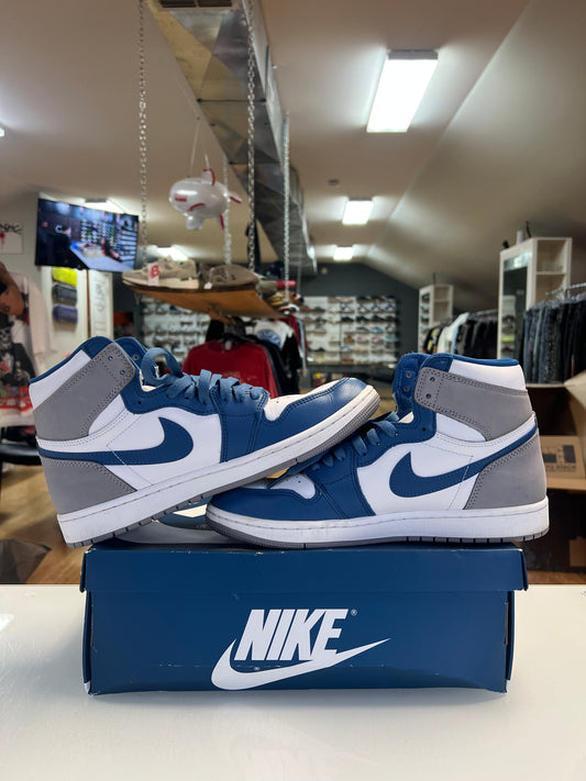 Jordan 1 True Blue