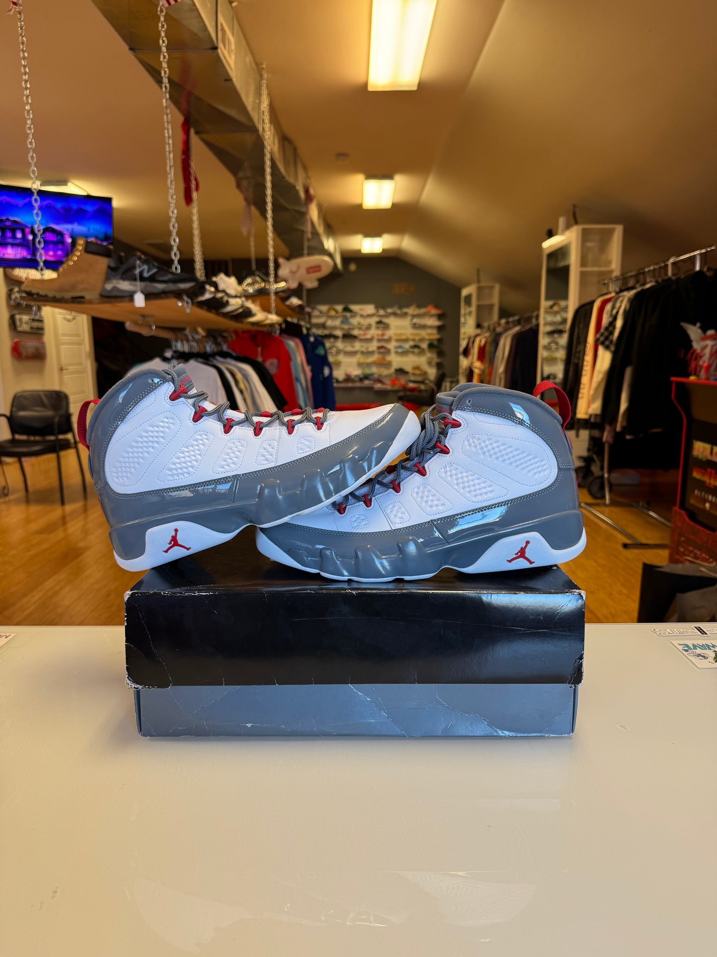 Jordan 9 fire red