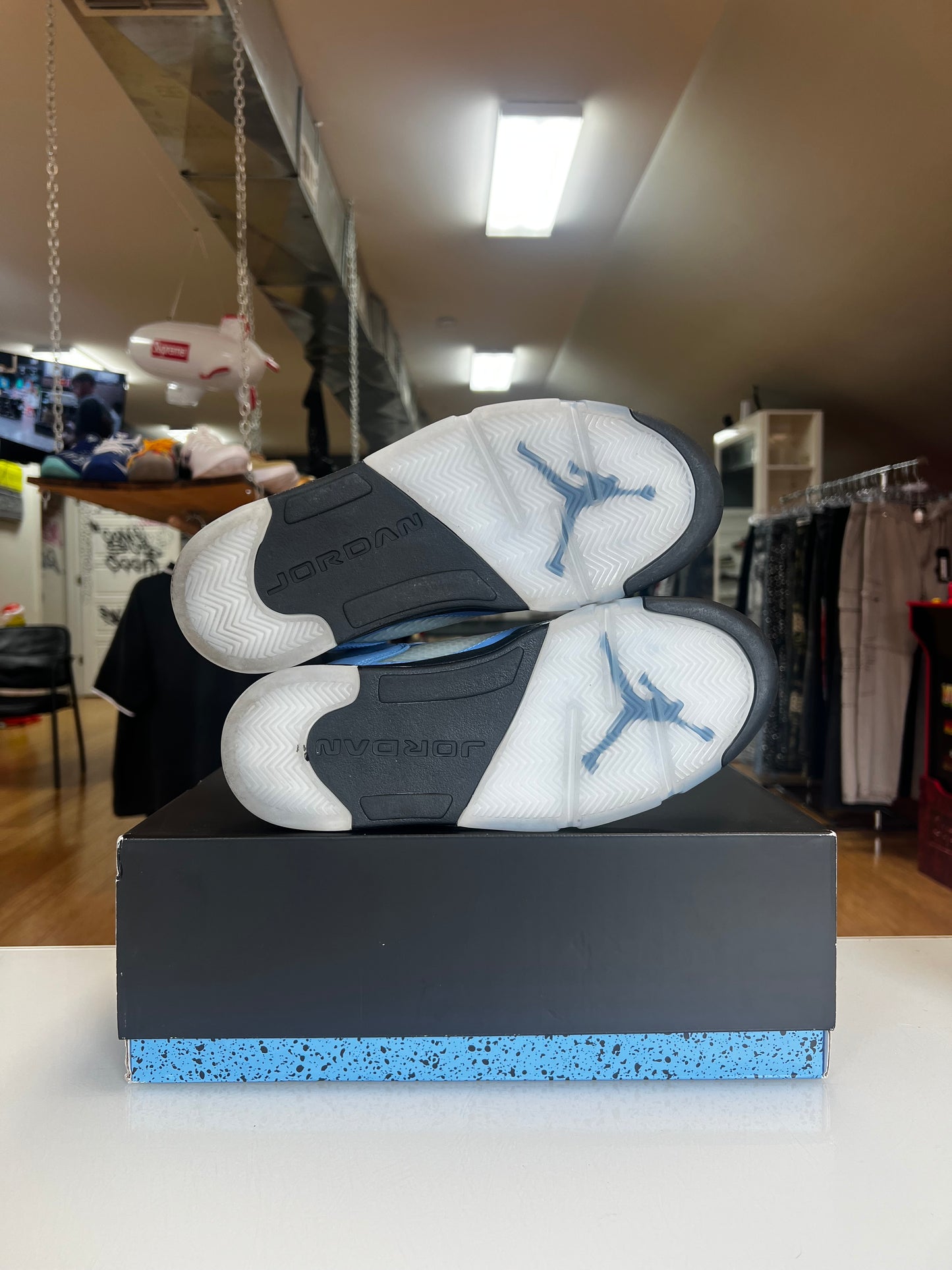 Jordan 5 UNC