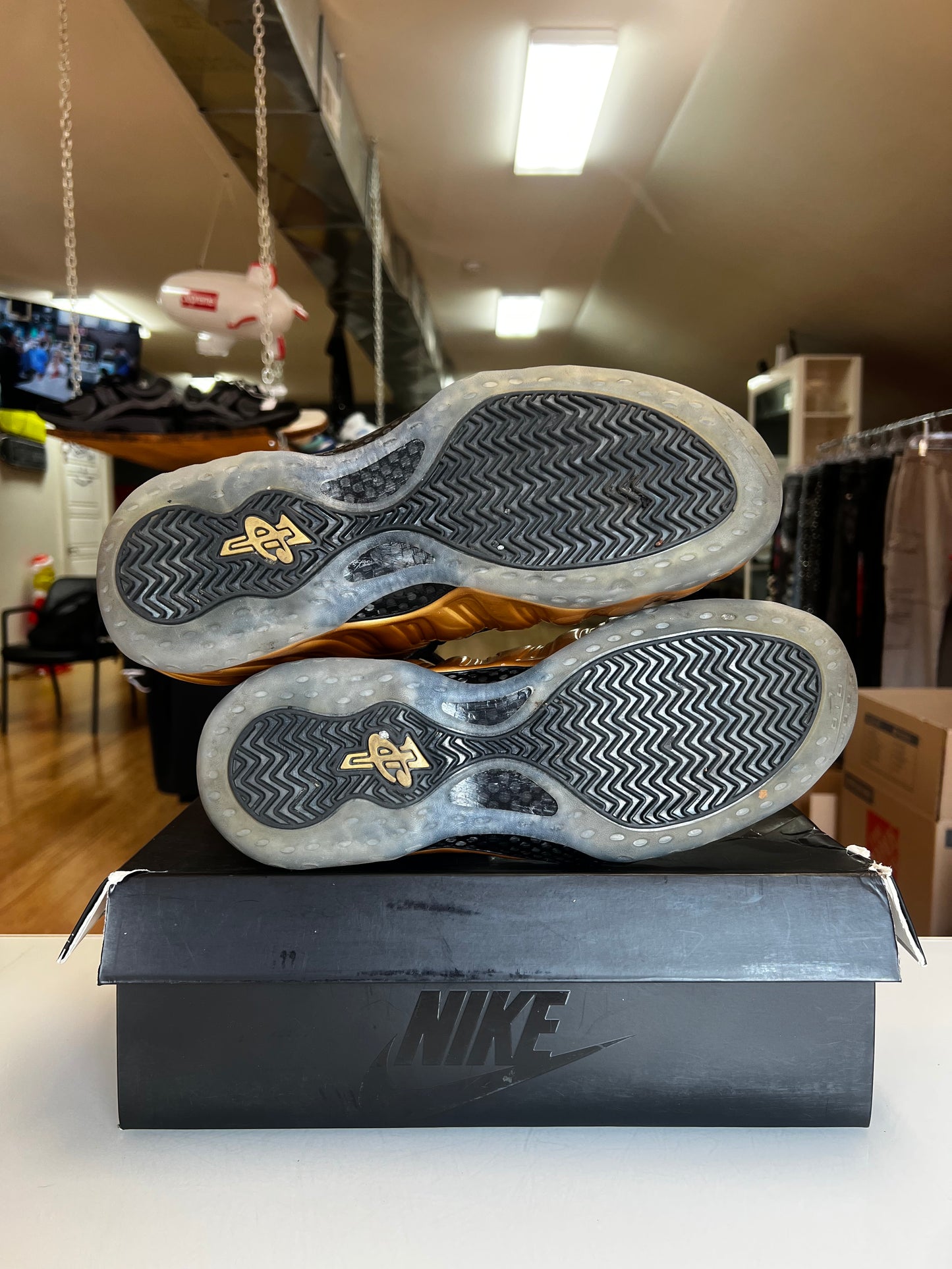 Nike Foamposite Metallic Gold