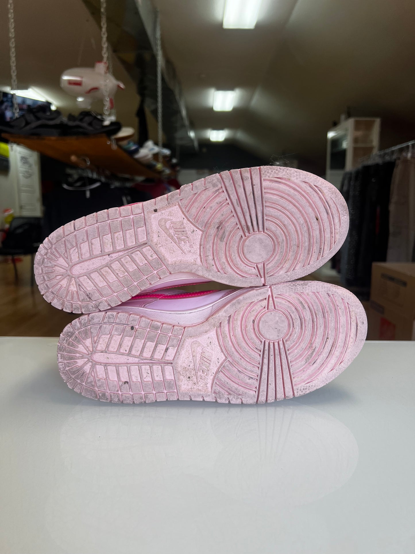 Nike Dunk Triple Pink