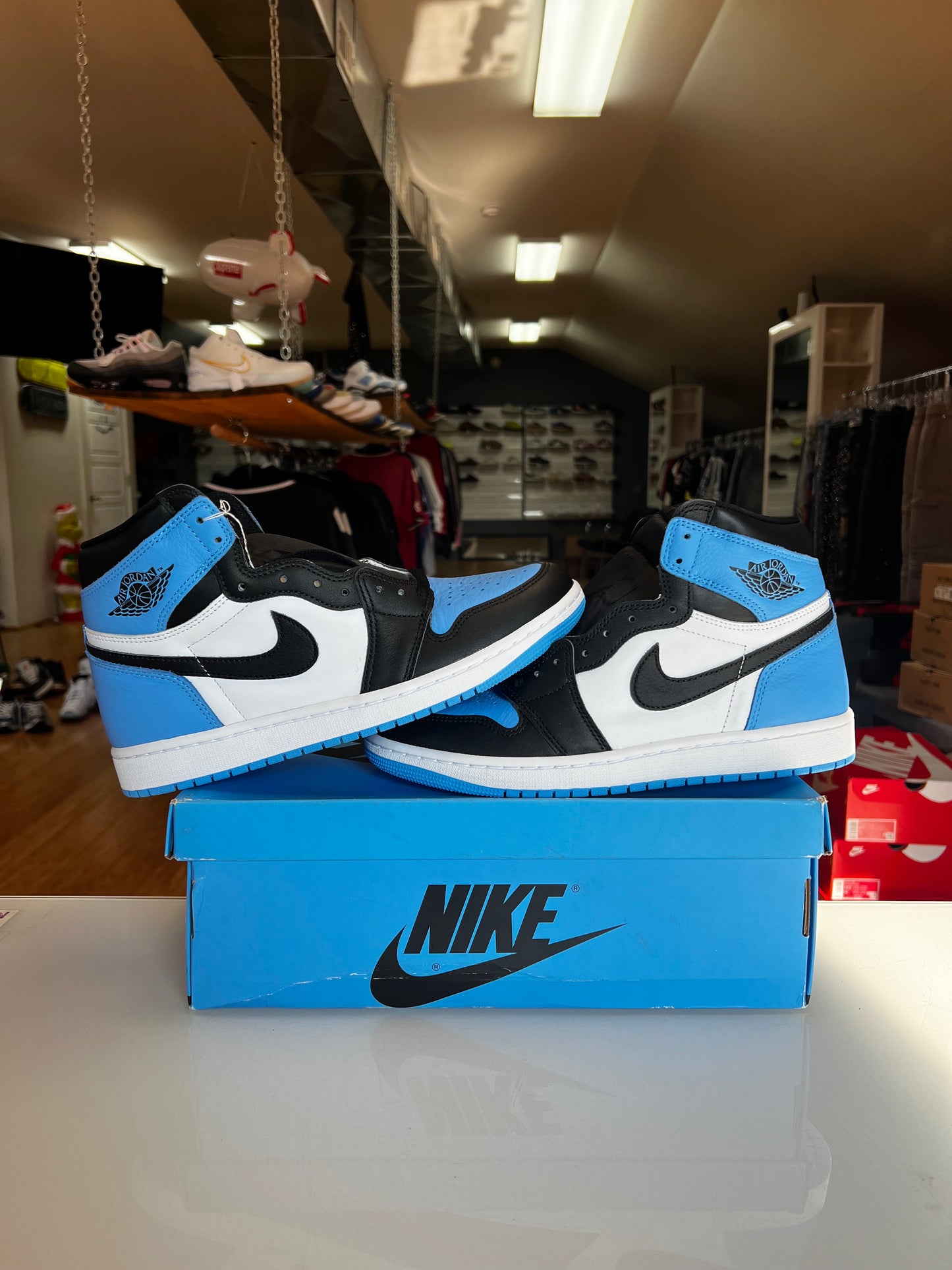 Jordan 1 UNC Toe