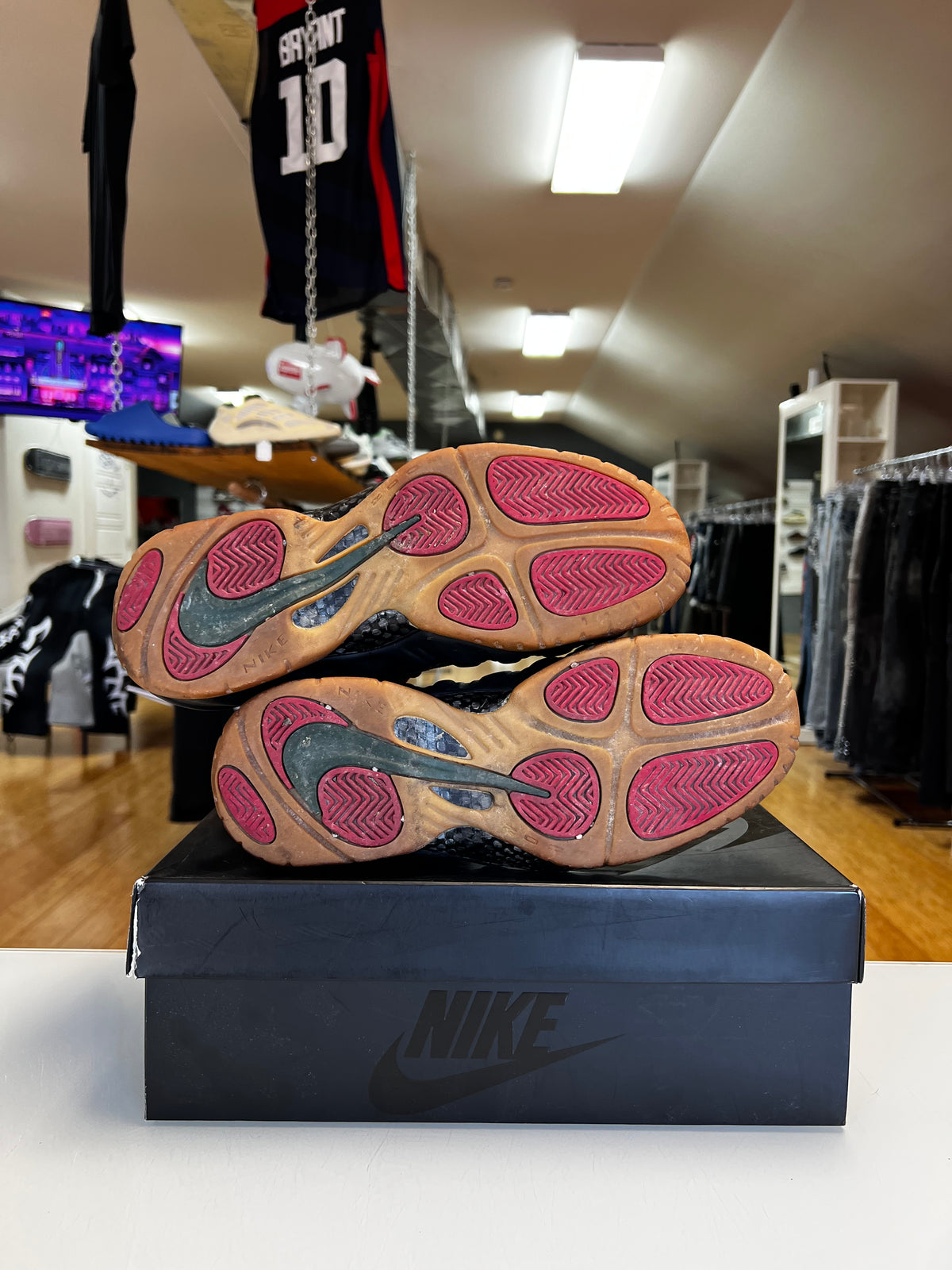 Nike Foamposite Gucci