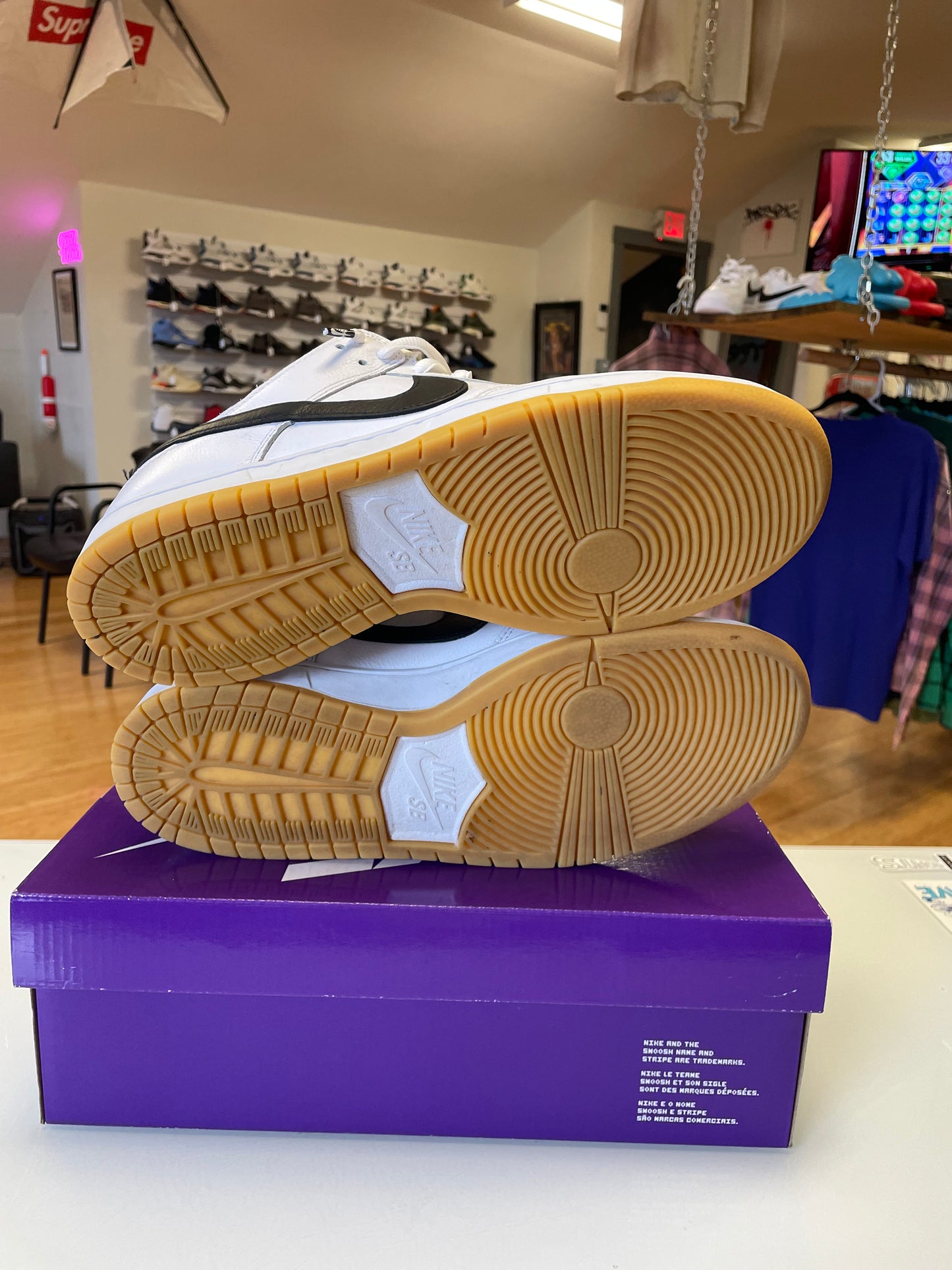 Nike Dunk SB White Gum