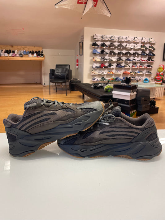 Yeezy 700 V2 Geode