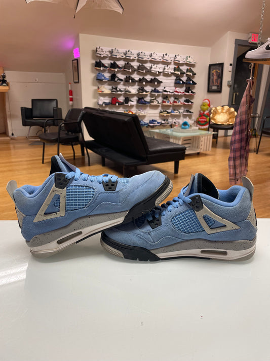 Jordan 4 UNC