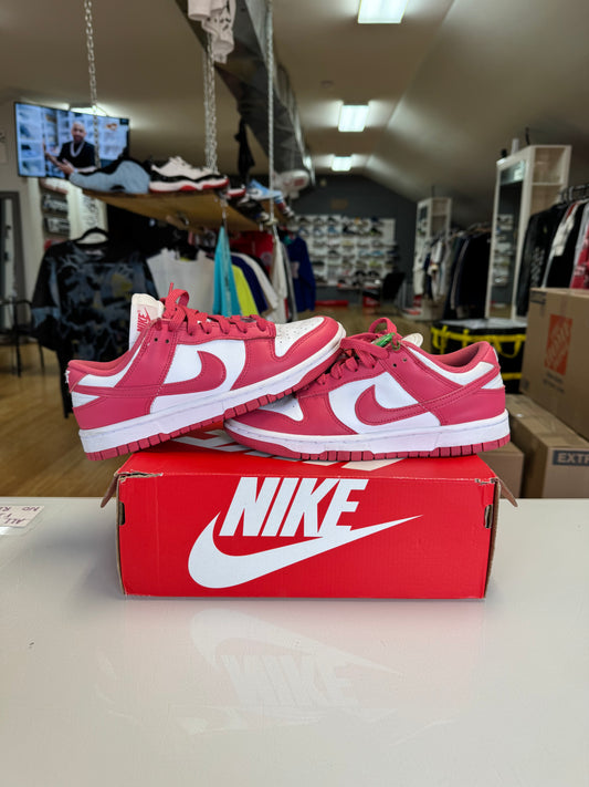 Nike dunk archeo pink