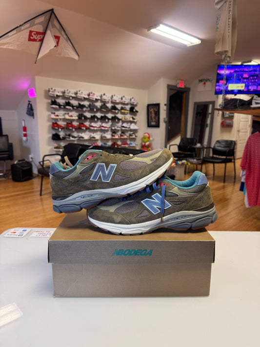 New Balance 990v3 Bodega