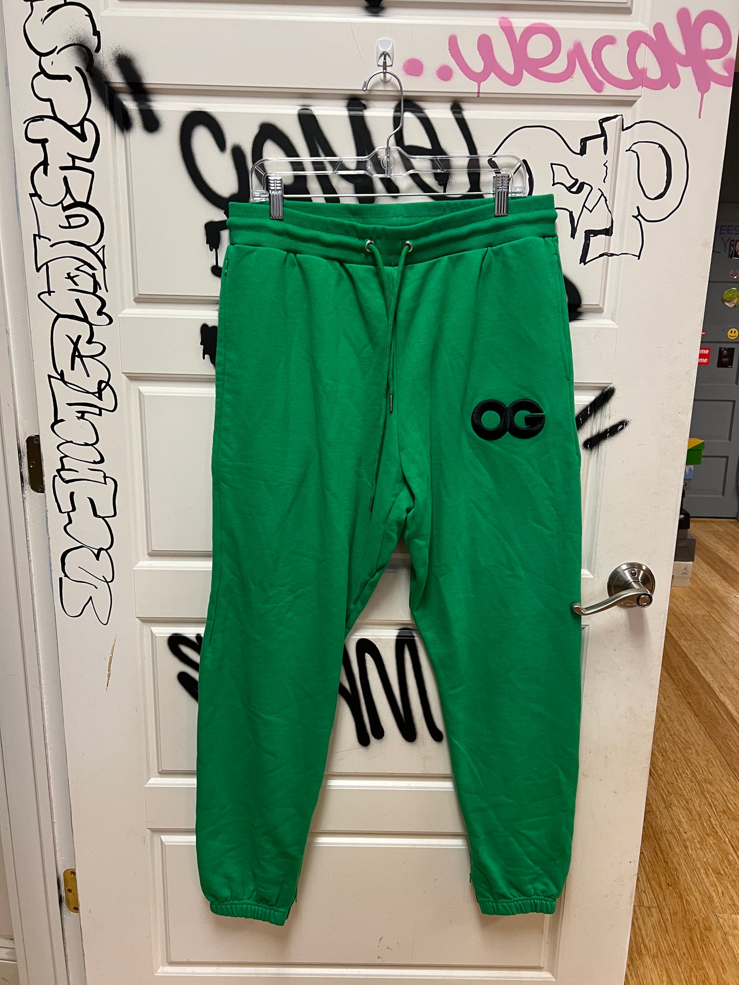 Vandal Sweatpants