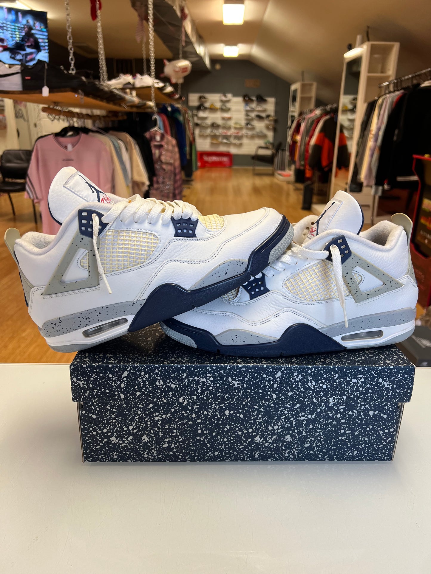 Jordan 4 Midnight Navy
