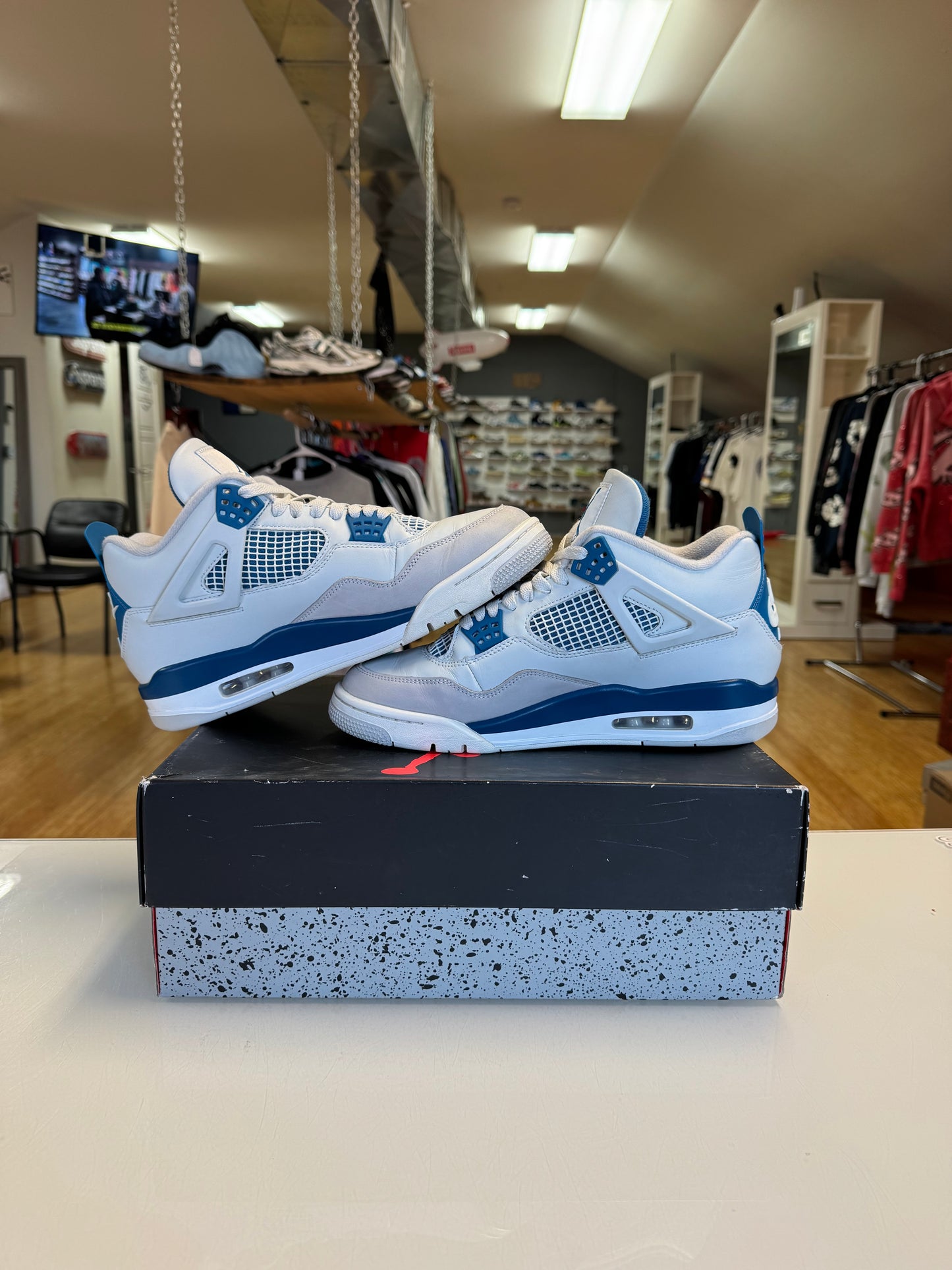 Jordan 4 military blue