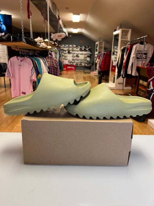 Yeezy Slide Resin