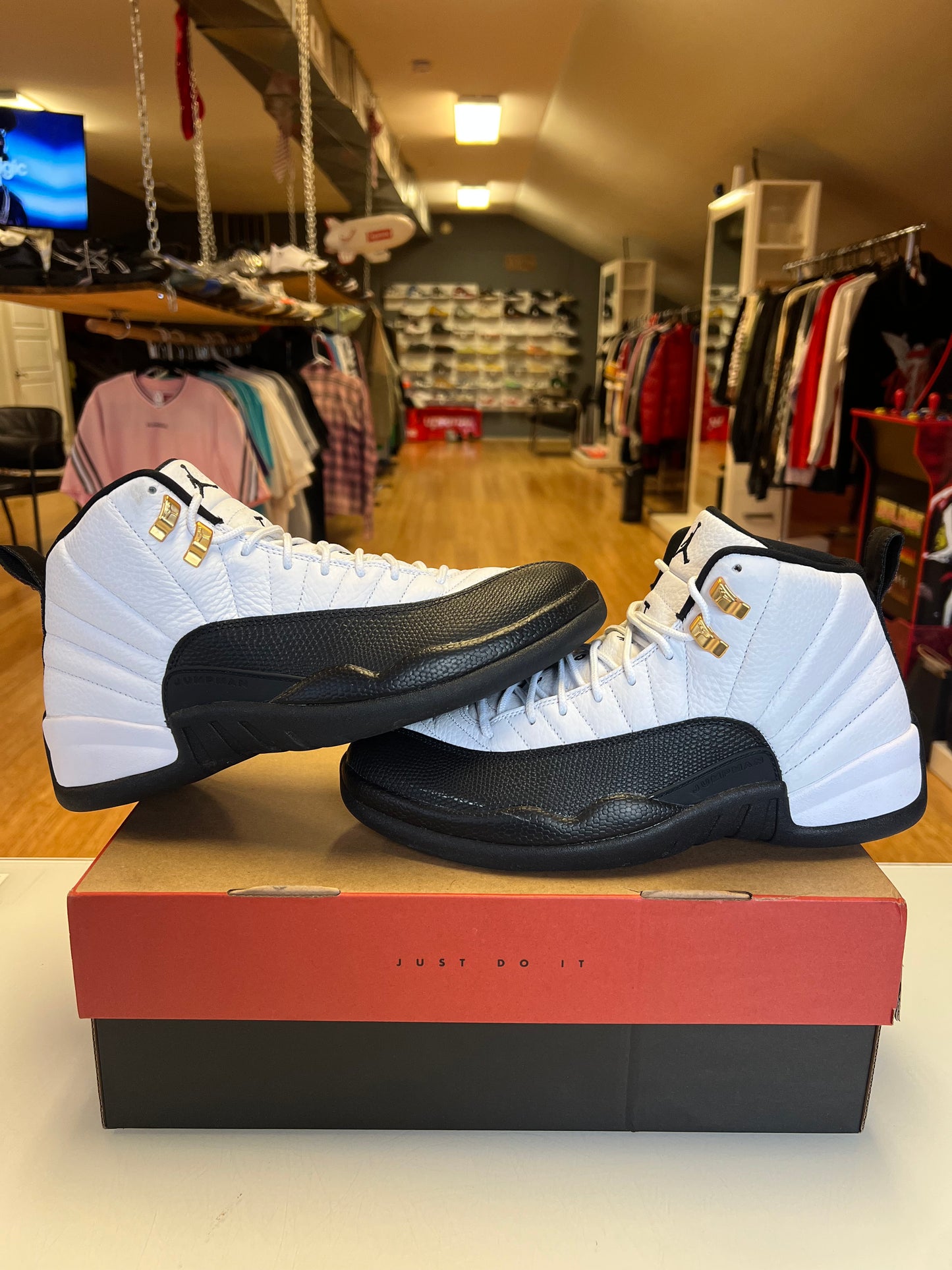 Jordan 12 Taxi