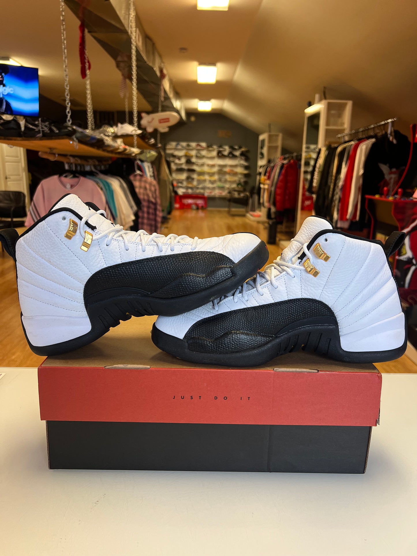 Jordan 12 Taxi