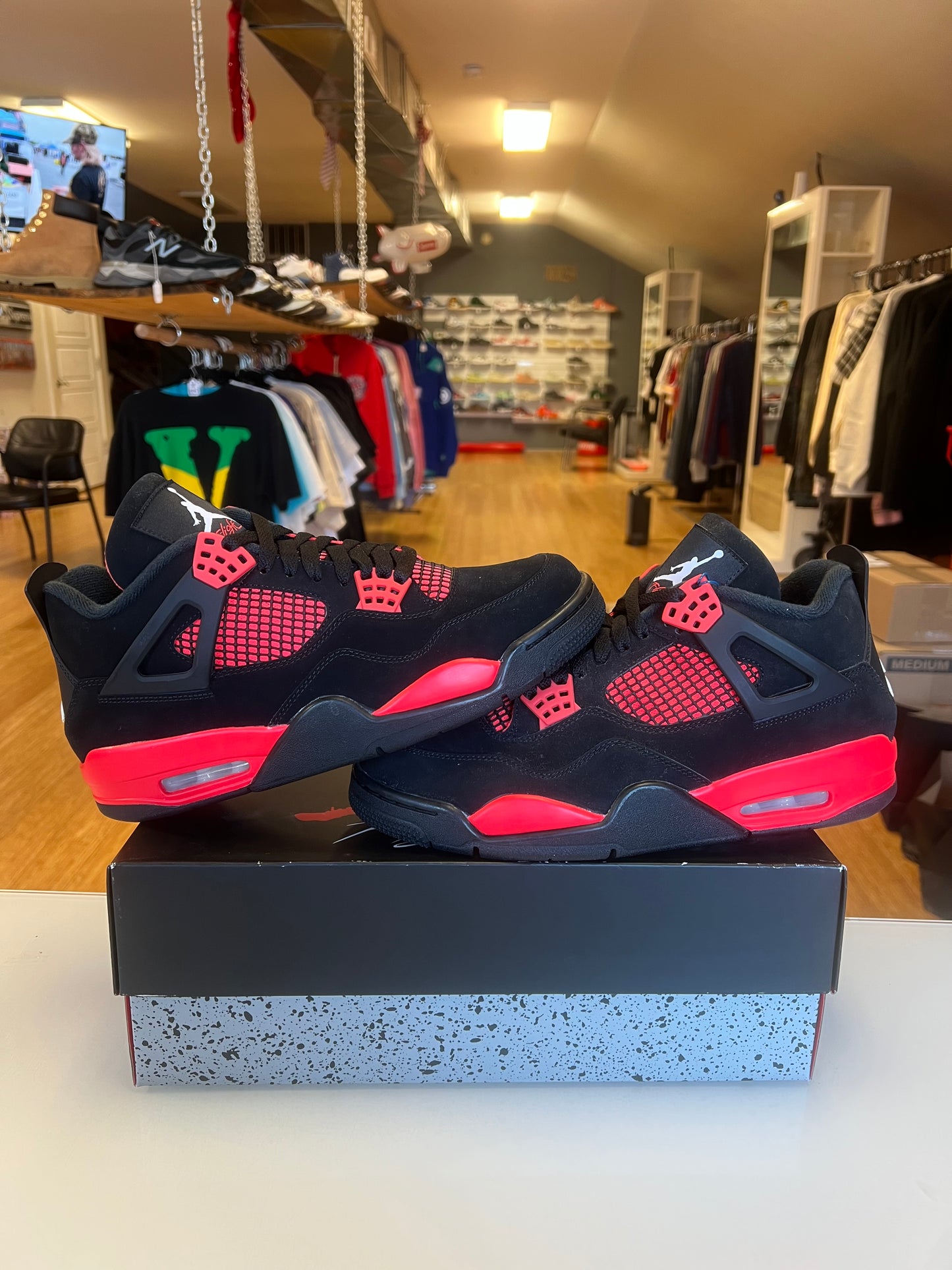 Jordan 4 Red Thunder