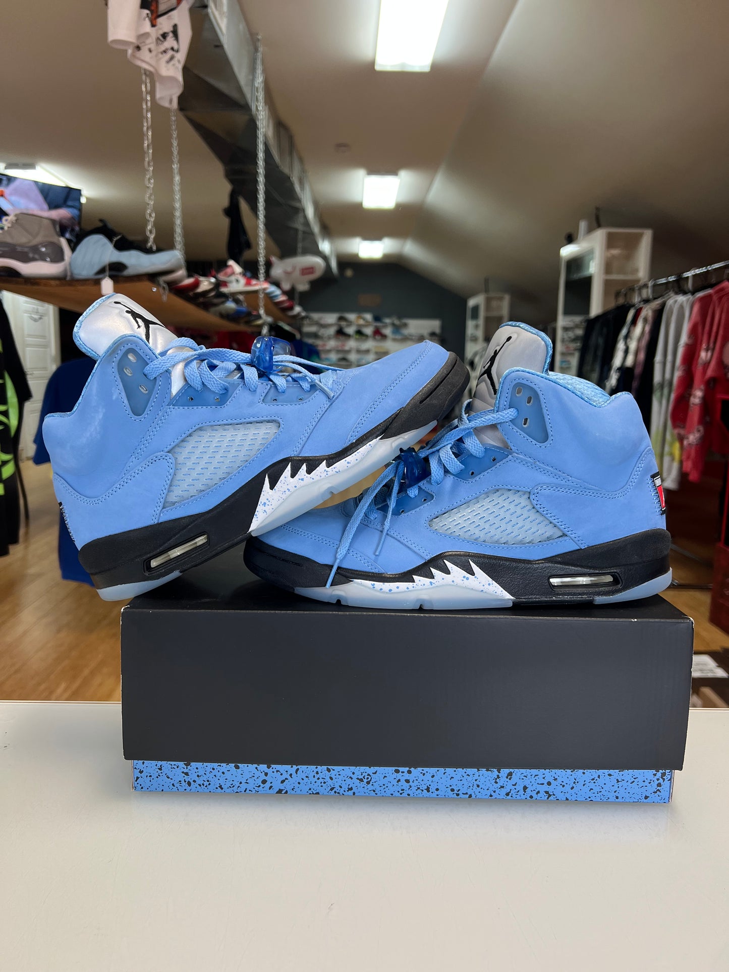 Jordan 5 UNC
