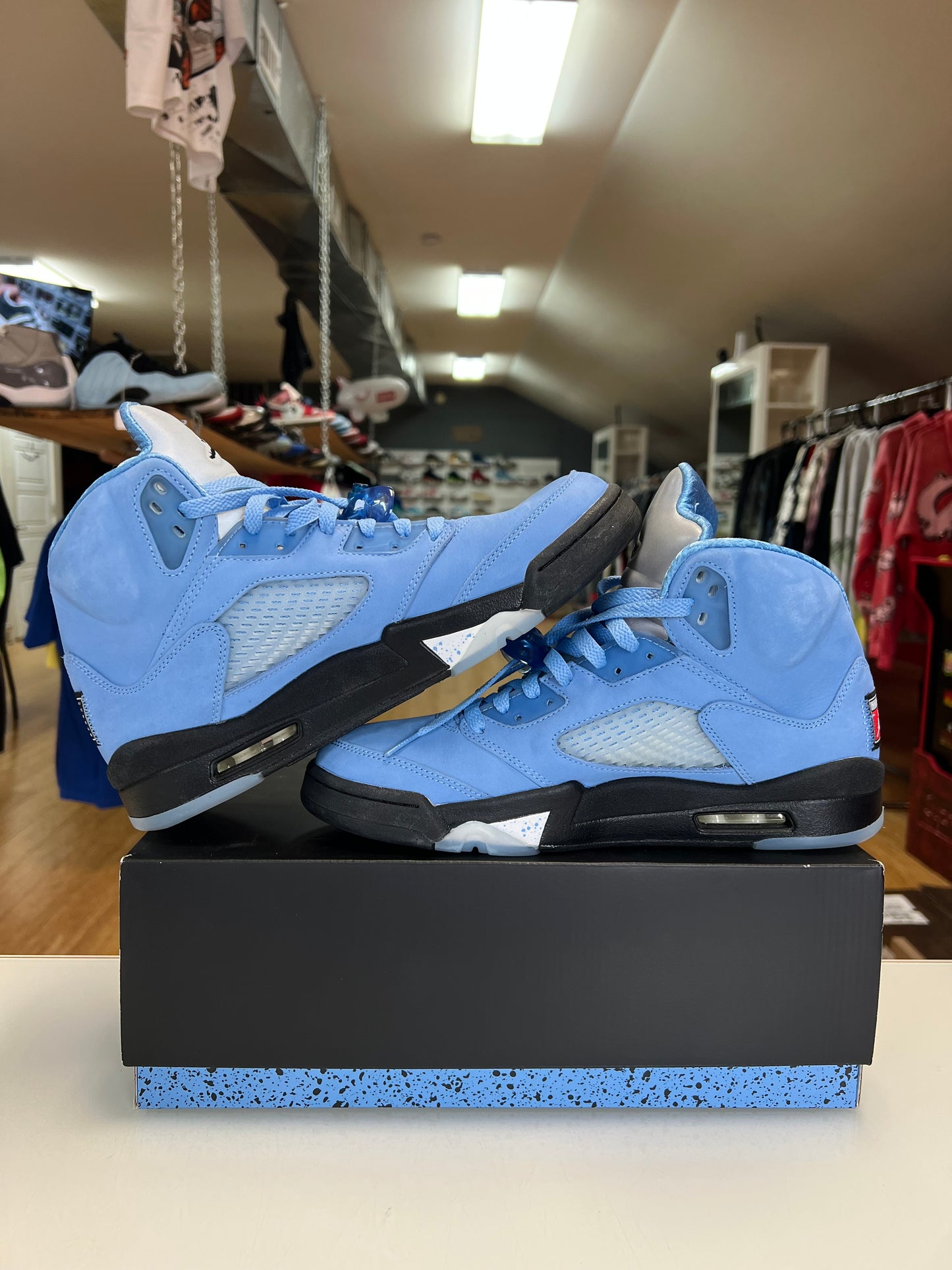 Jordan 5 UNC