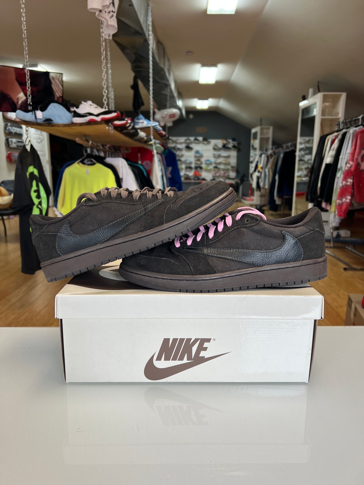 Jordan 1 Low Travis Scott Velvet
