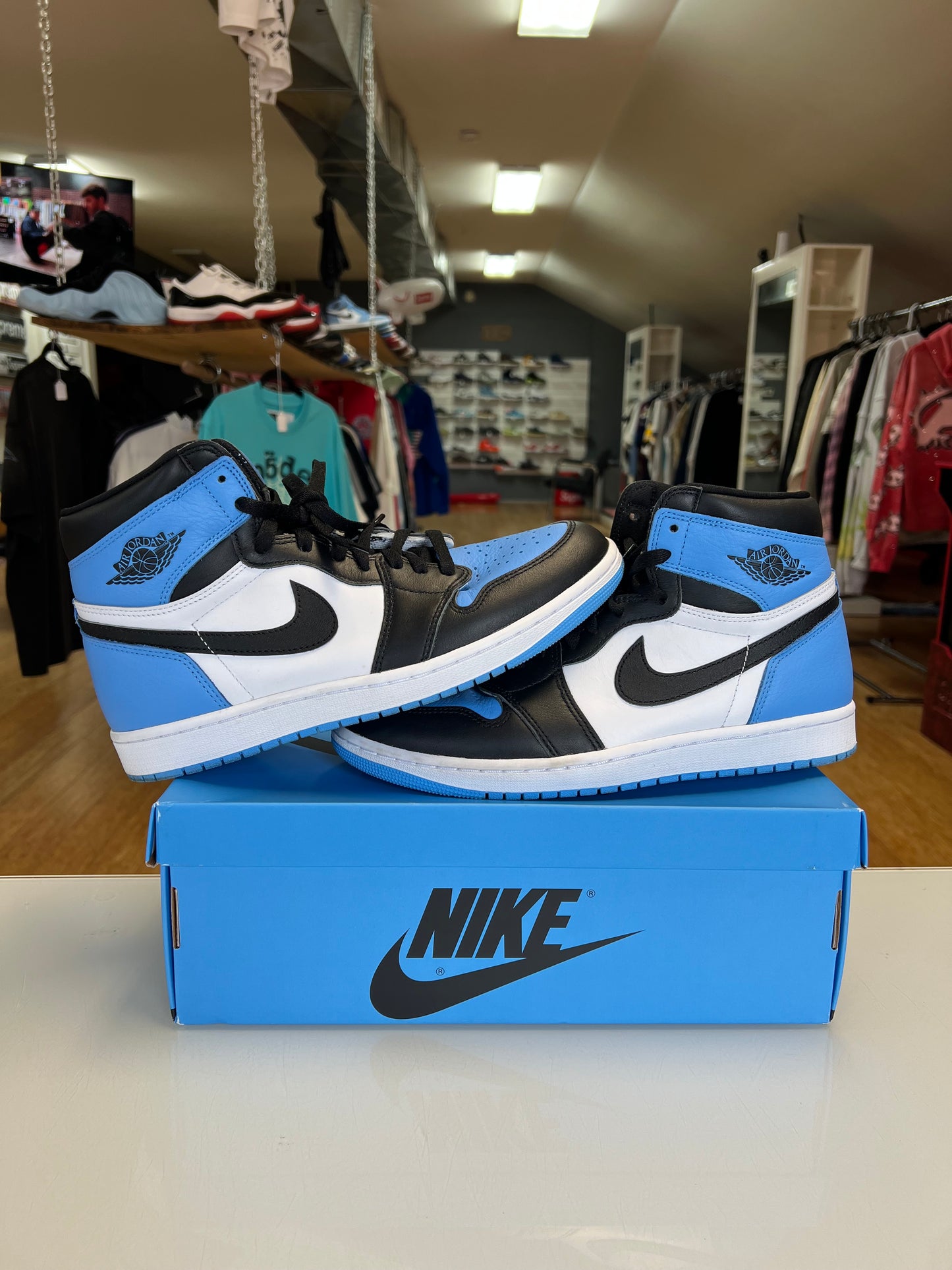 Jordan 1 UNC Toe