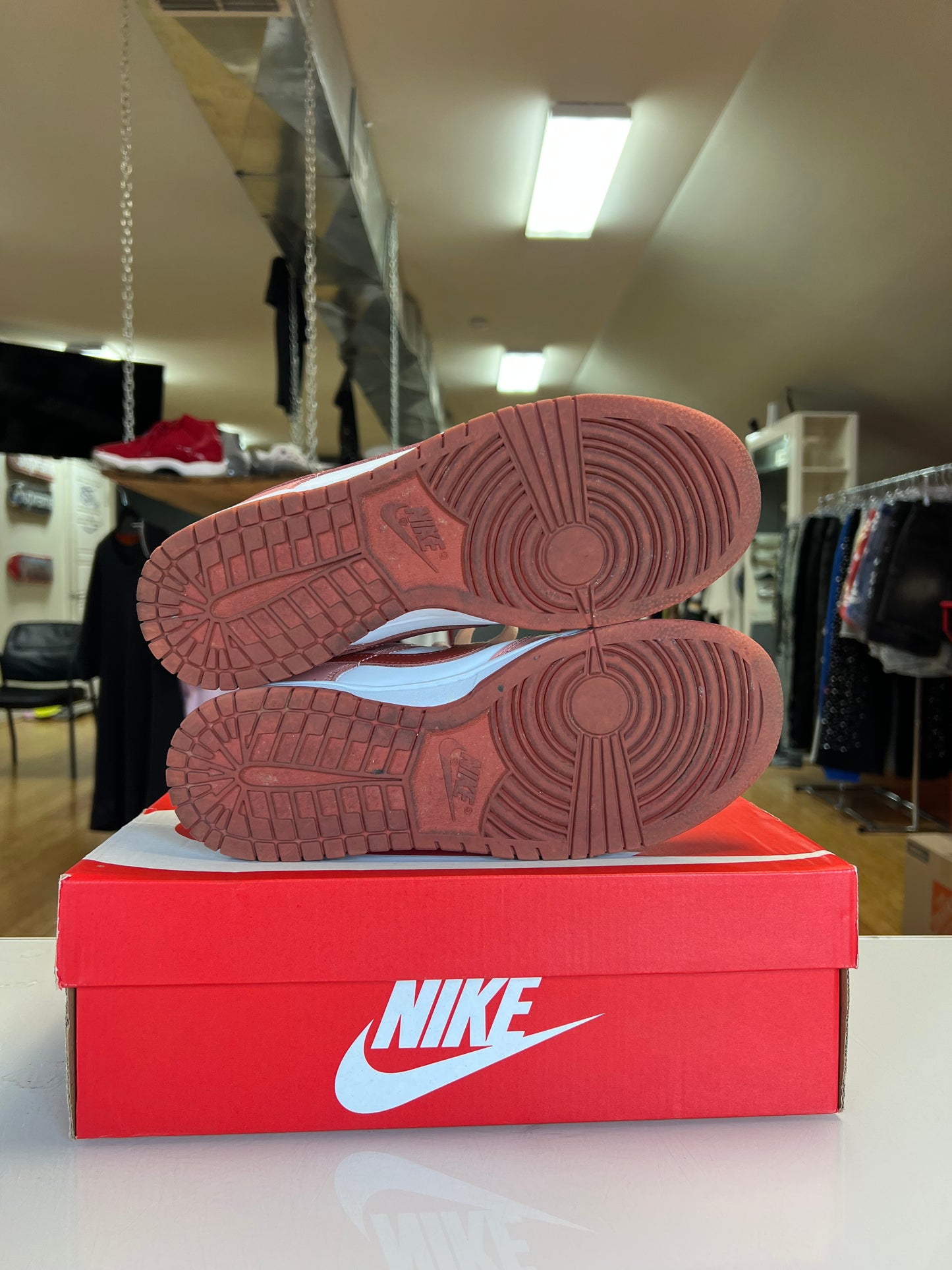 Nike Dunk Red Stardust