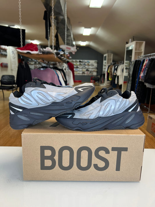 Yeezy 700 MNVN Metallic