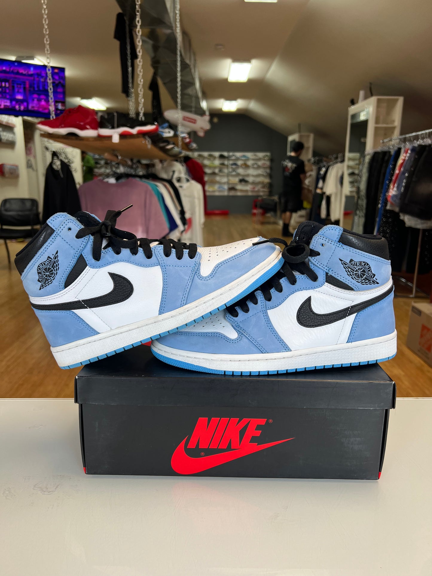 Jordan 1 University Blue