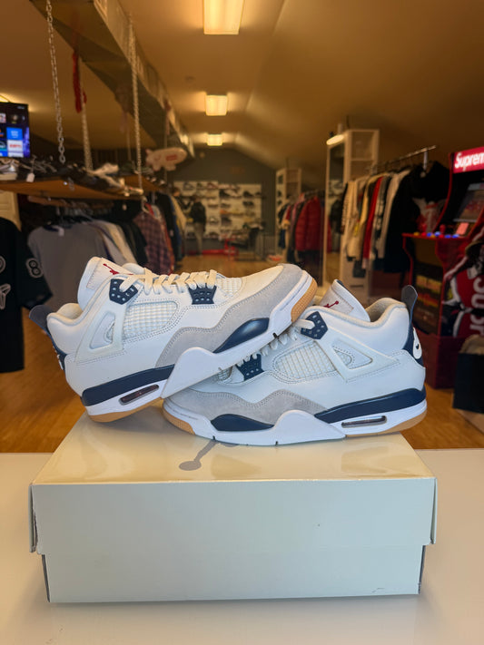 Jordan 4 Navy