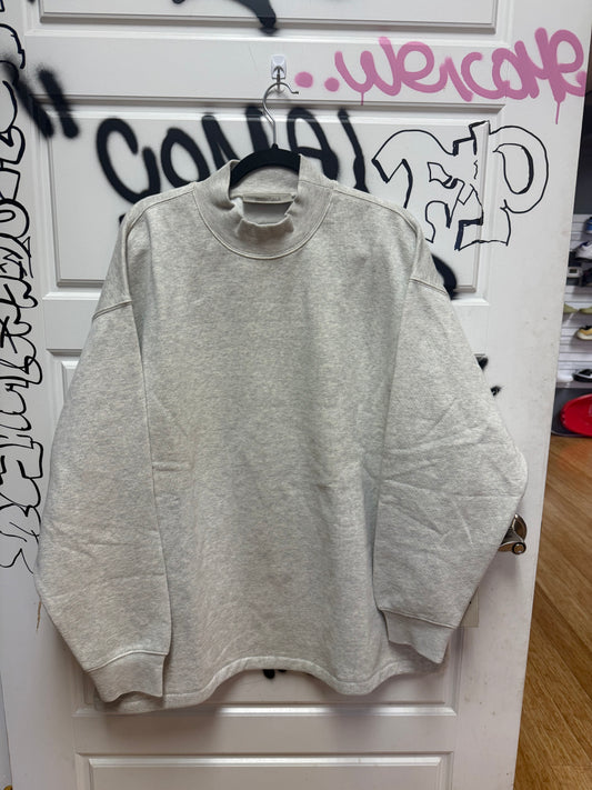Essentials fear of god crewneck