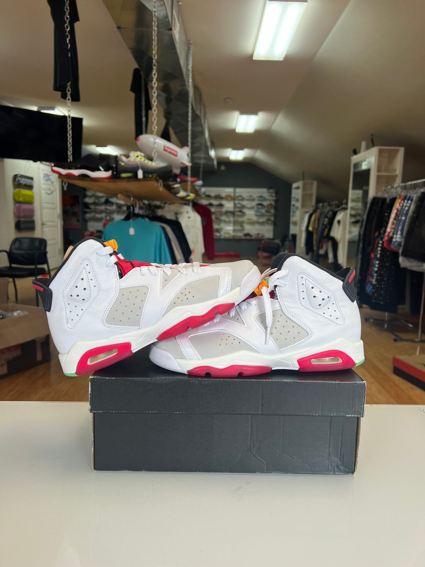 Jordan 6 Hare