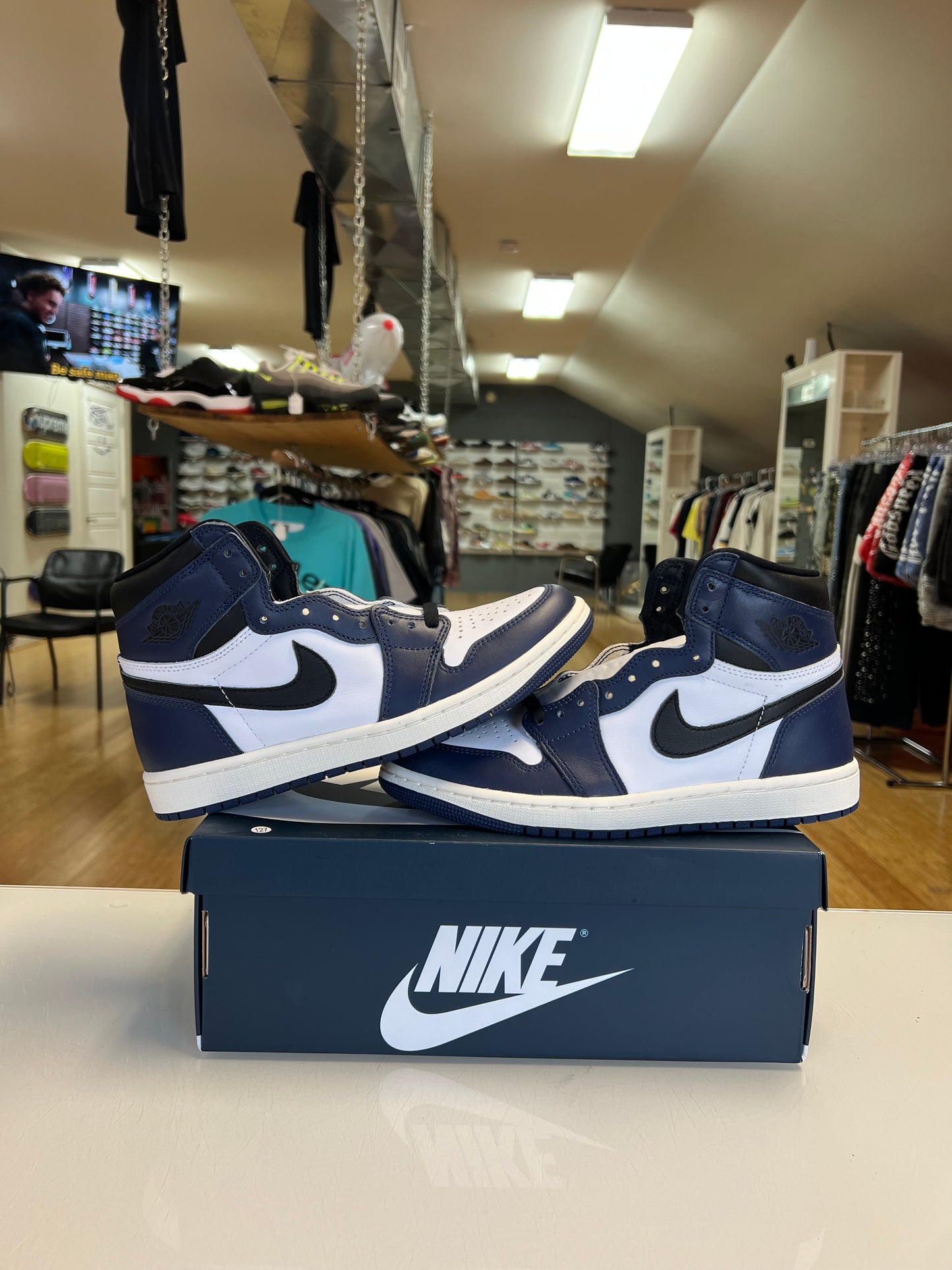 Jordan 1 Midnight Navy